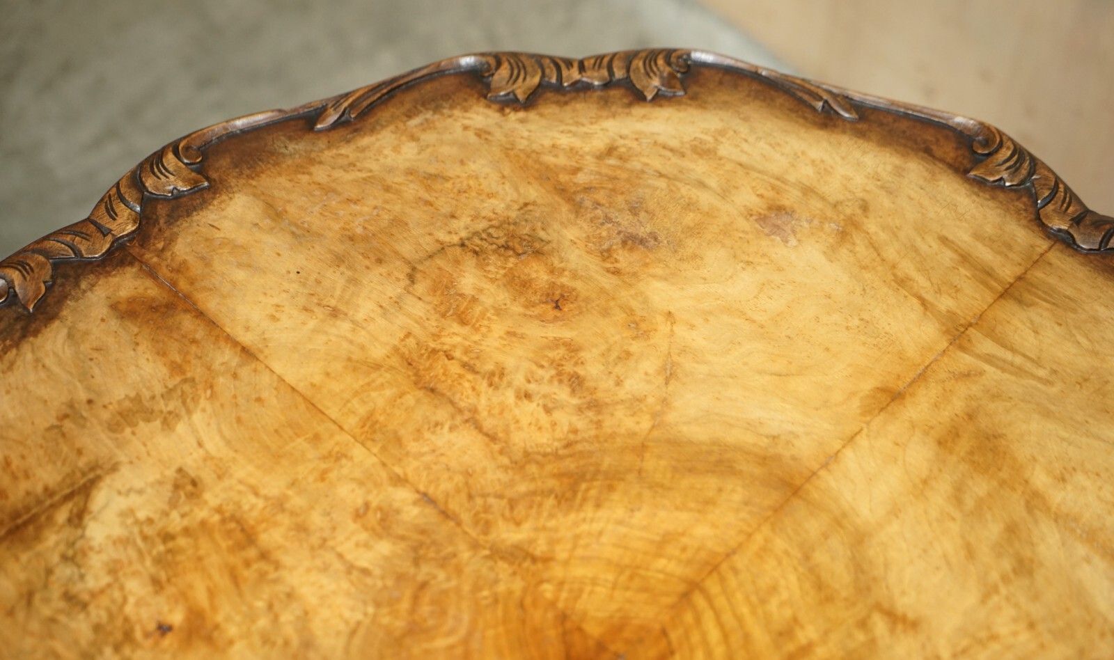 Exquisitely Hand Carved  Burr Walnut Coffee Cocktail Table Cabriole Legs photo vinterior