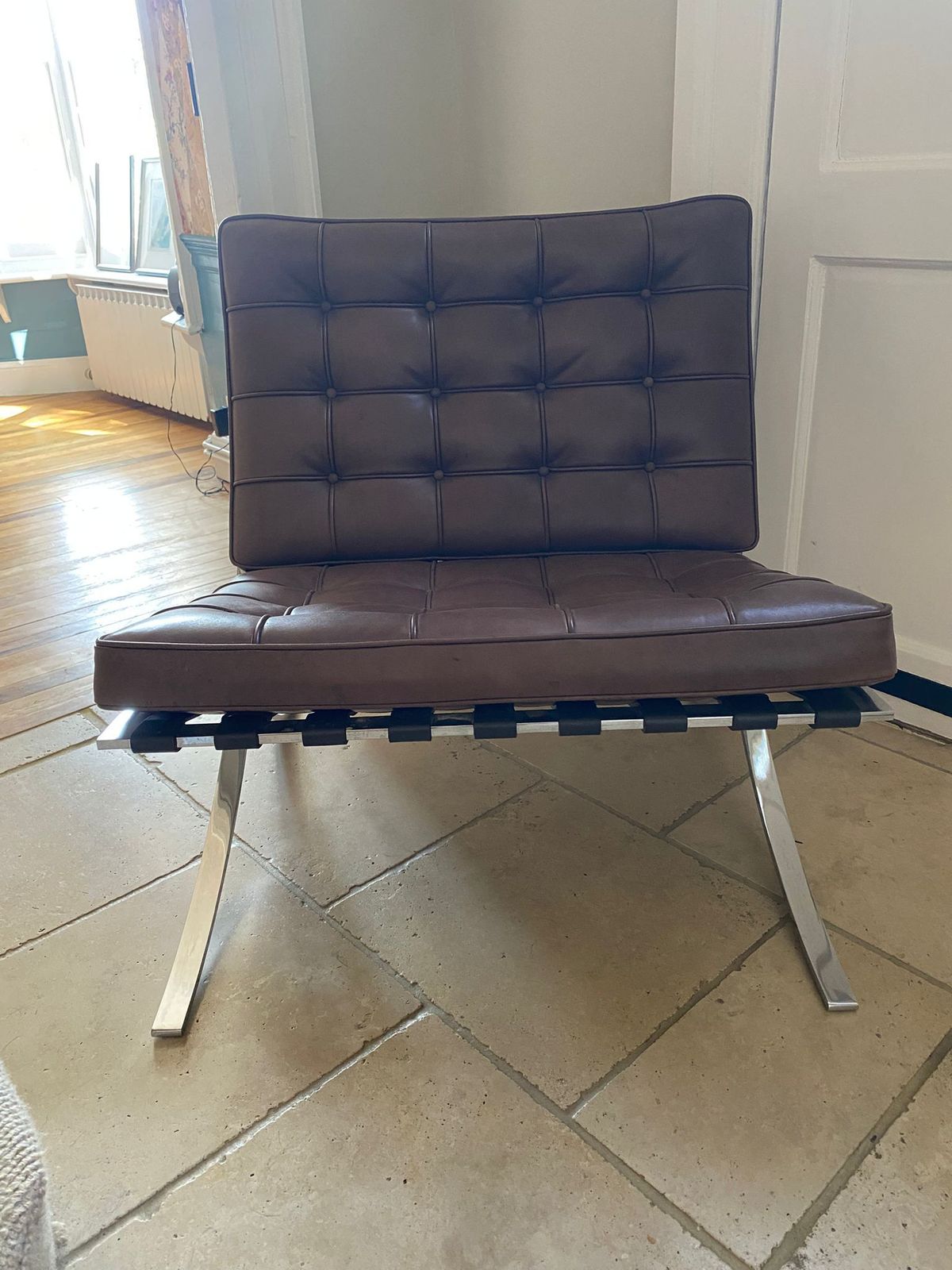 photo furniture Barcelona Chair Brown Leather By Mies Van Der Rohe For Knoll