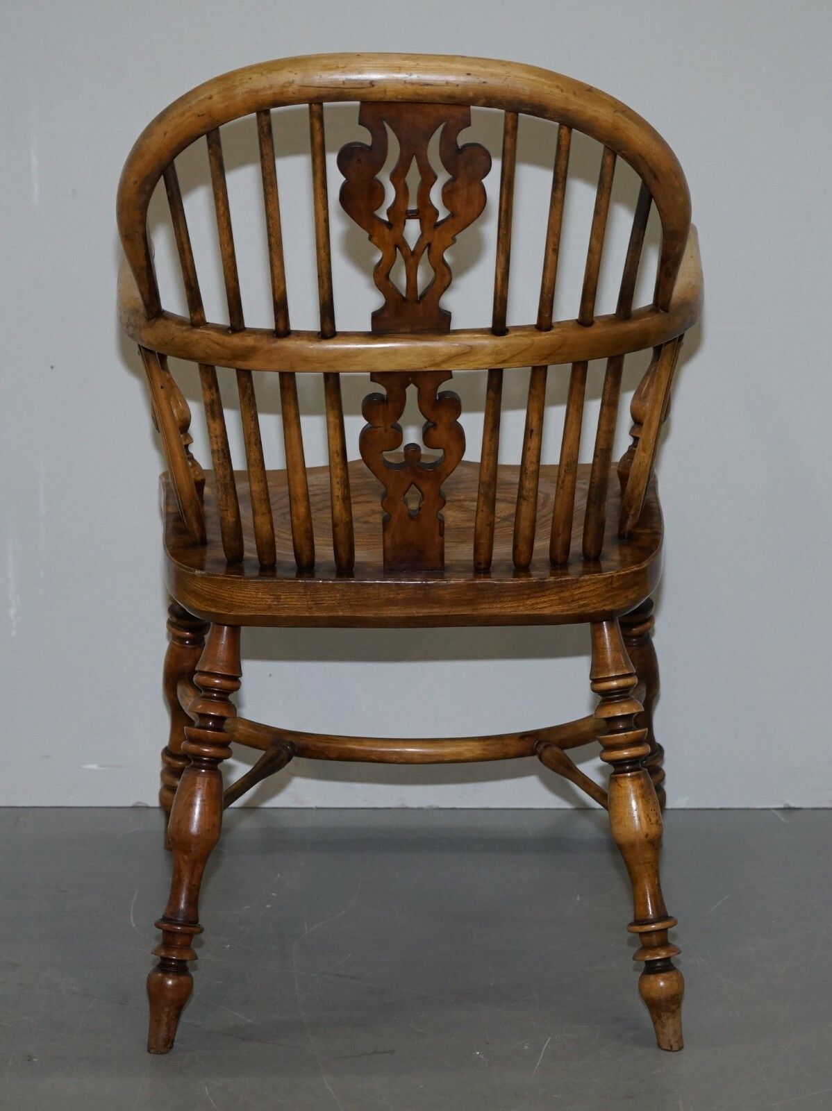 Furniture English Classic Antique Victorian 19th Century Elm Hoop Back Windsor Armchair photo