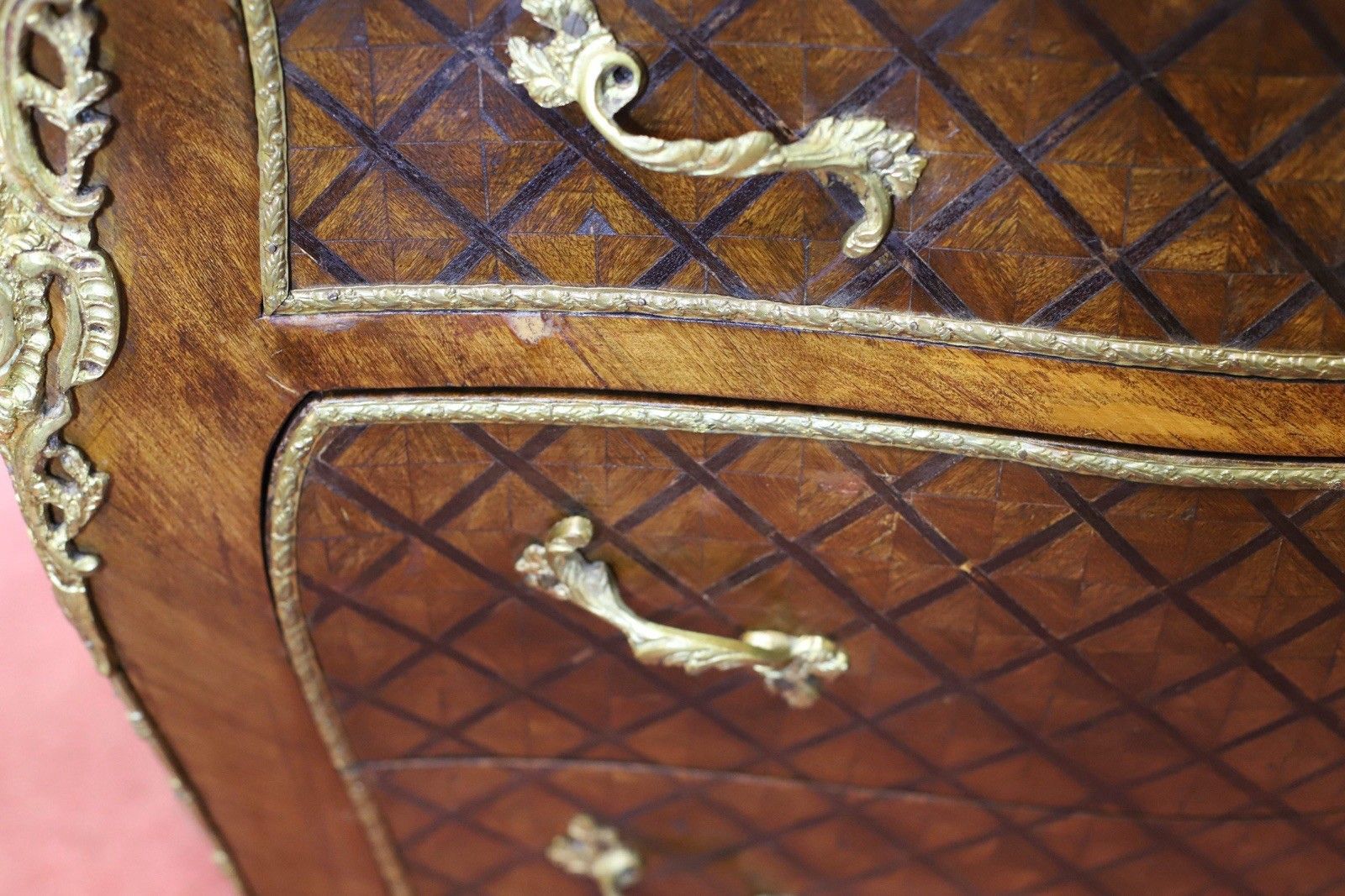 photo vinterior Lovely Louis XV Style Chest Of Three Drawers & Marble Top