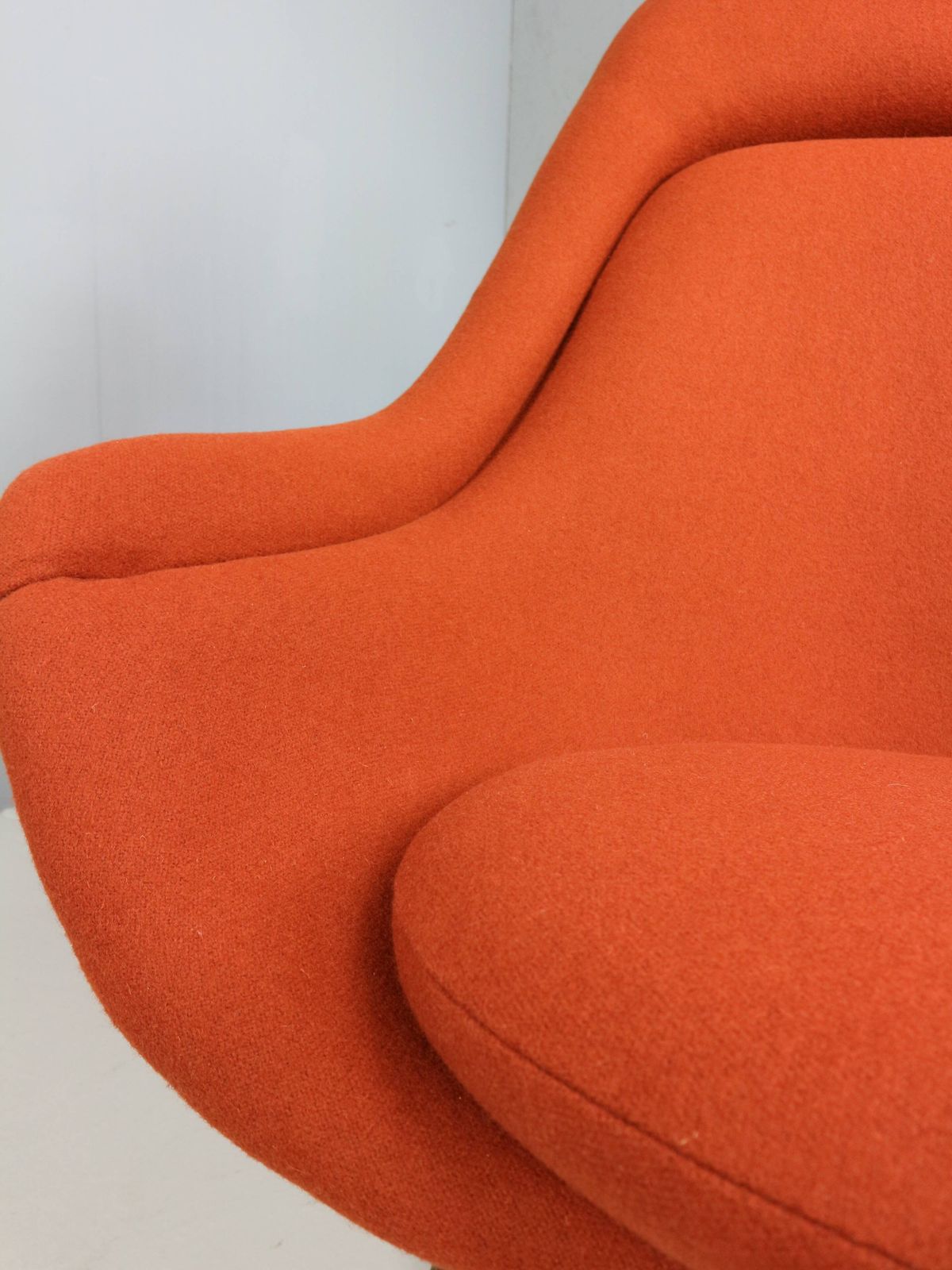 Furniture Early Bronze Lounge Chair By Warren Platner For Knoll 1960s In Rust Red photo