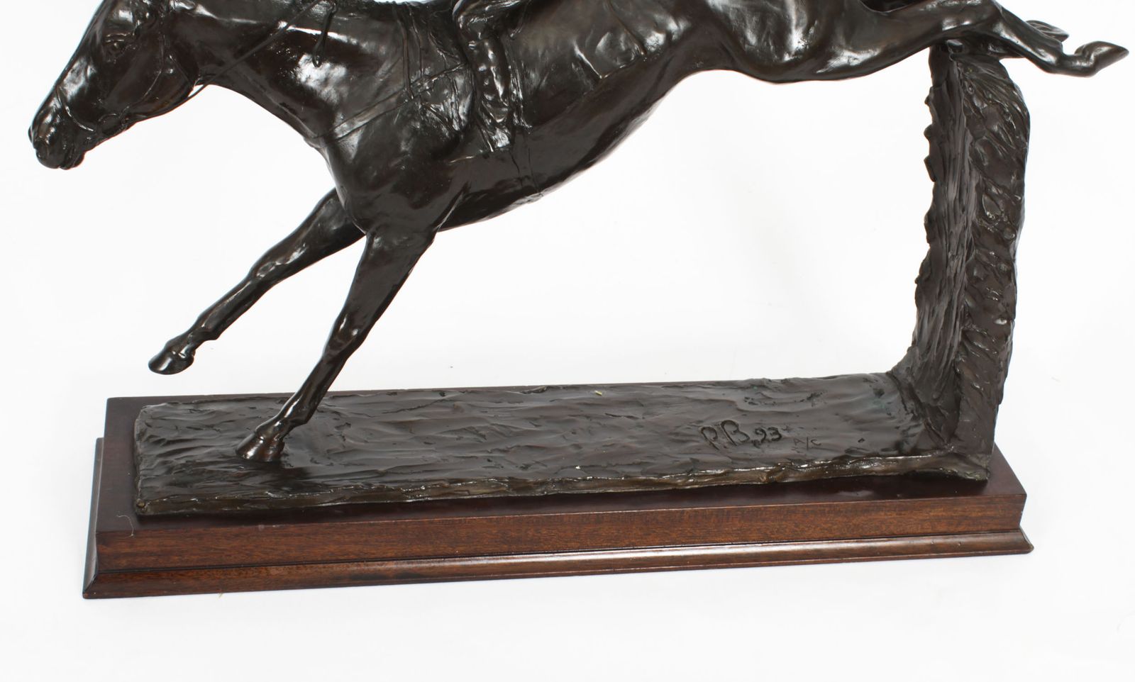 Large Patinated Bronze Figure Of "Docklands Express" By Philip Blacker Date 1993 photo vinterior