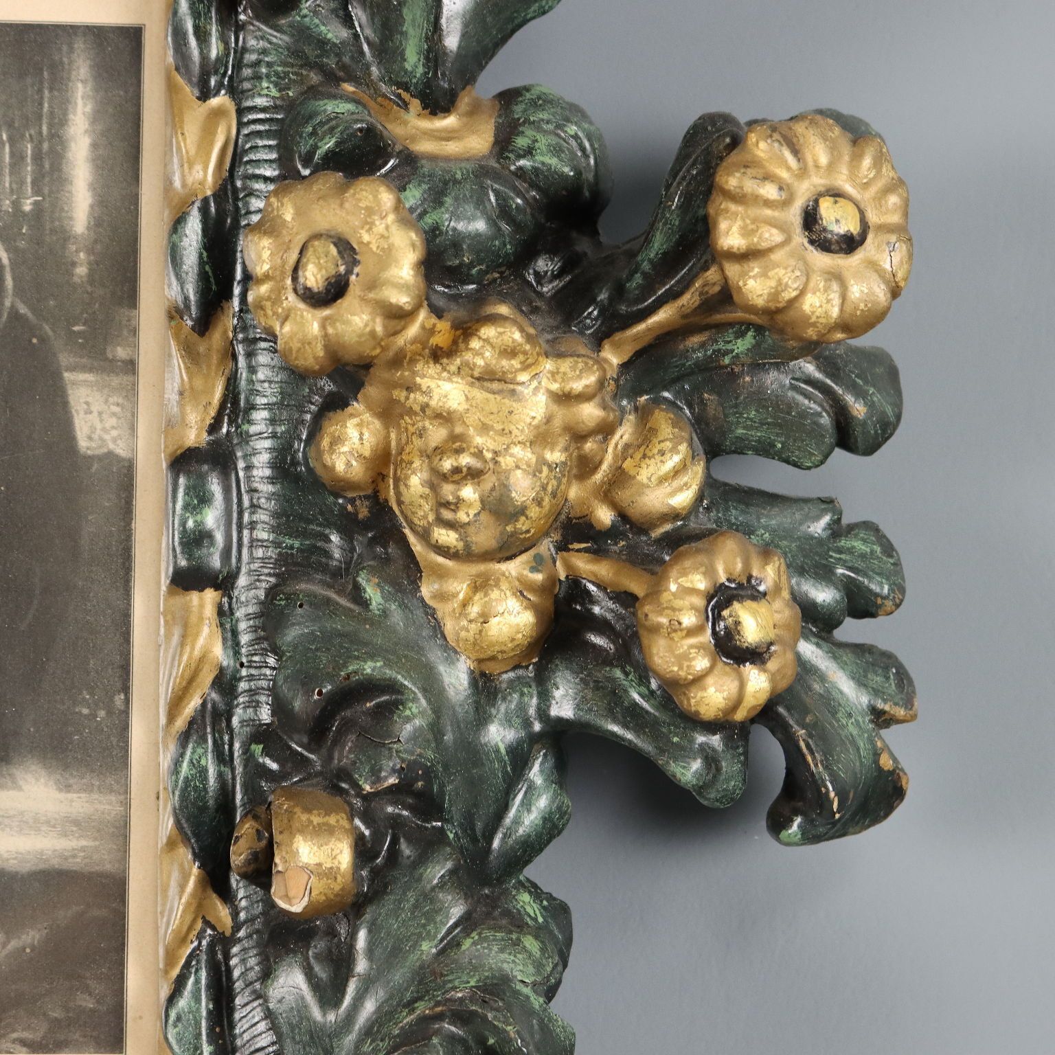 Small Antique Frame Baroque Carved Gilded Wood Italy XVIII Century photo vinterior