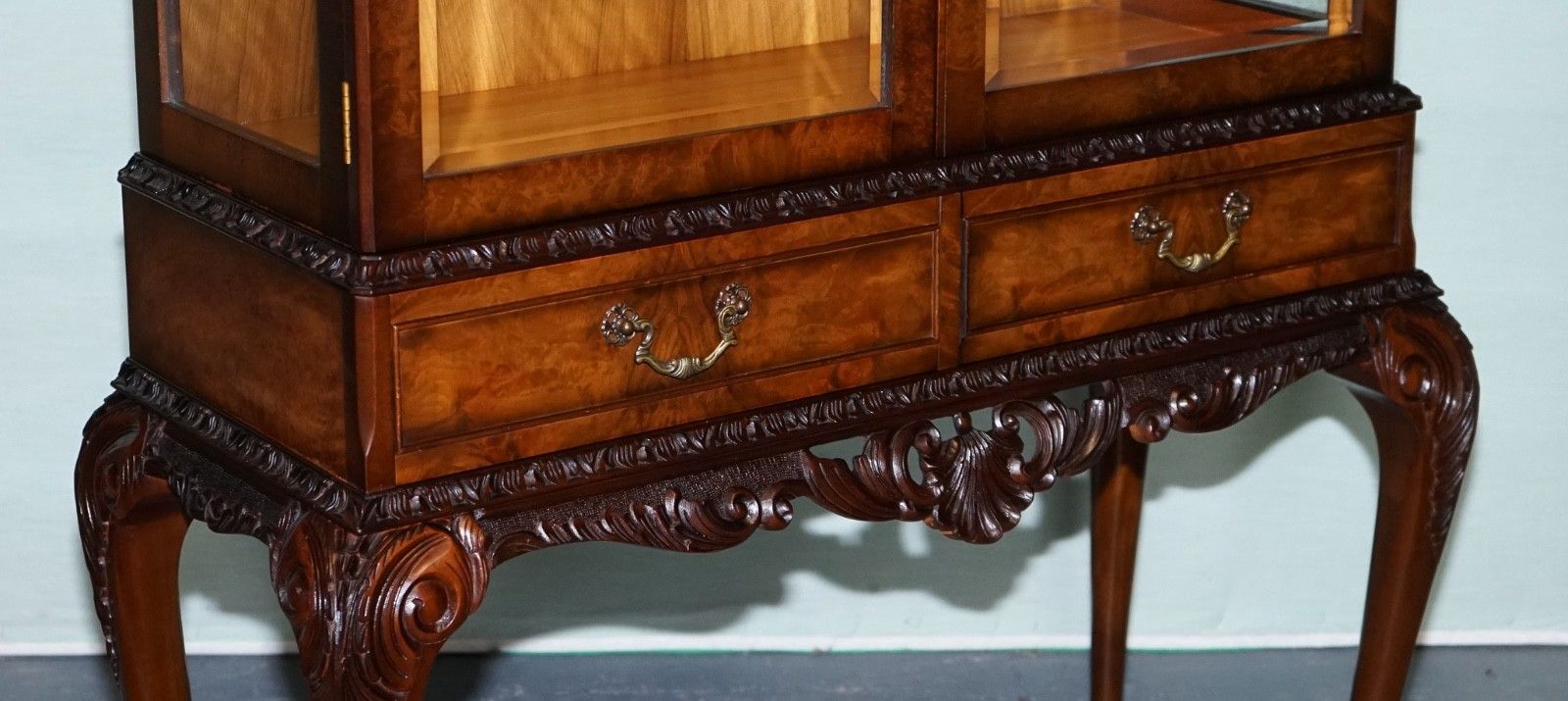Vintage Carved Queen Anne Style Display Cabinet Bookcase photo Furniture