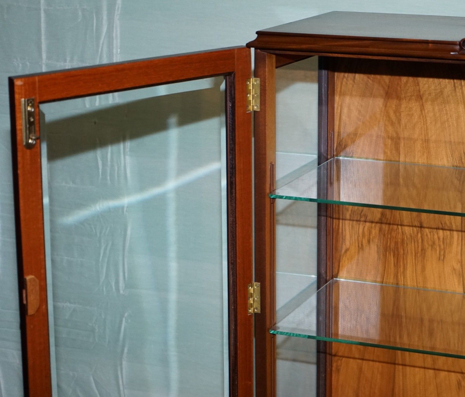 photo vinterior Vintage Carved Queen Anne Style Display Cabinet Bookcase