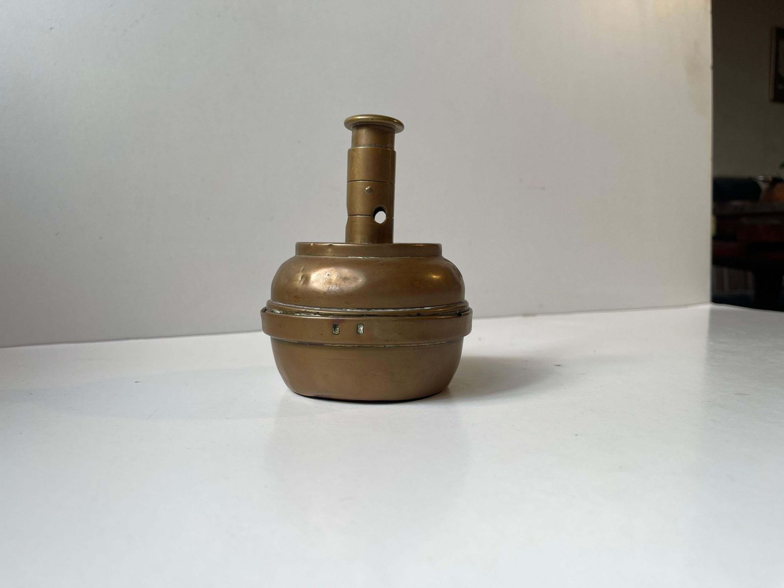 Bauhaus Era Desk Cigar Cutter In Brass, English 1930s photo 199.0