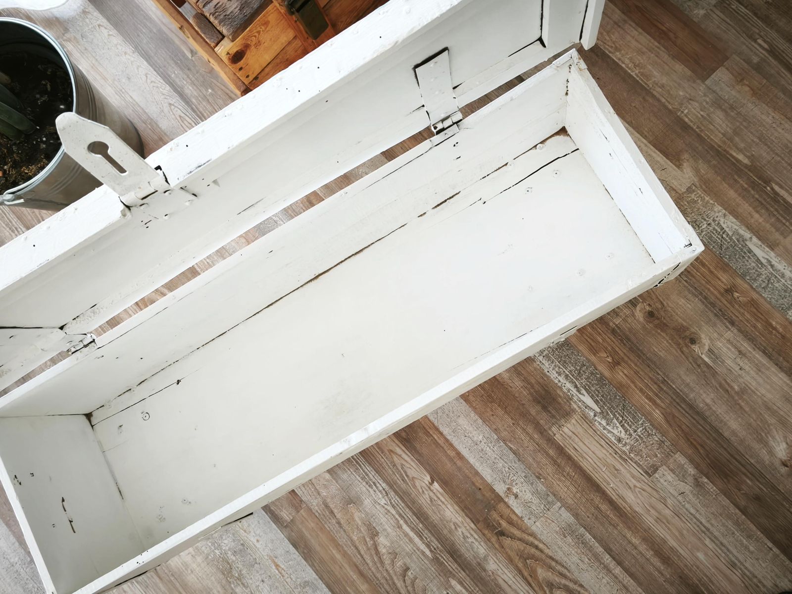 Antique White Wood Storage Bench: Shabby Chic Farmhouse Trunk, Industrial Legs photo vinterior