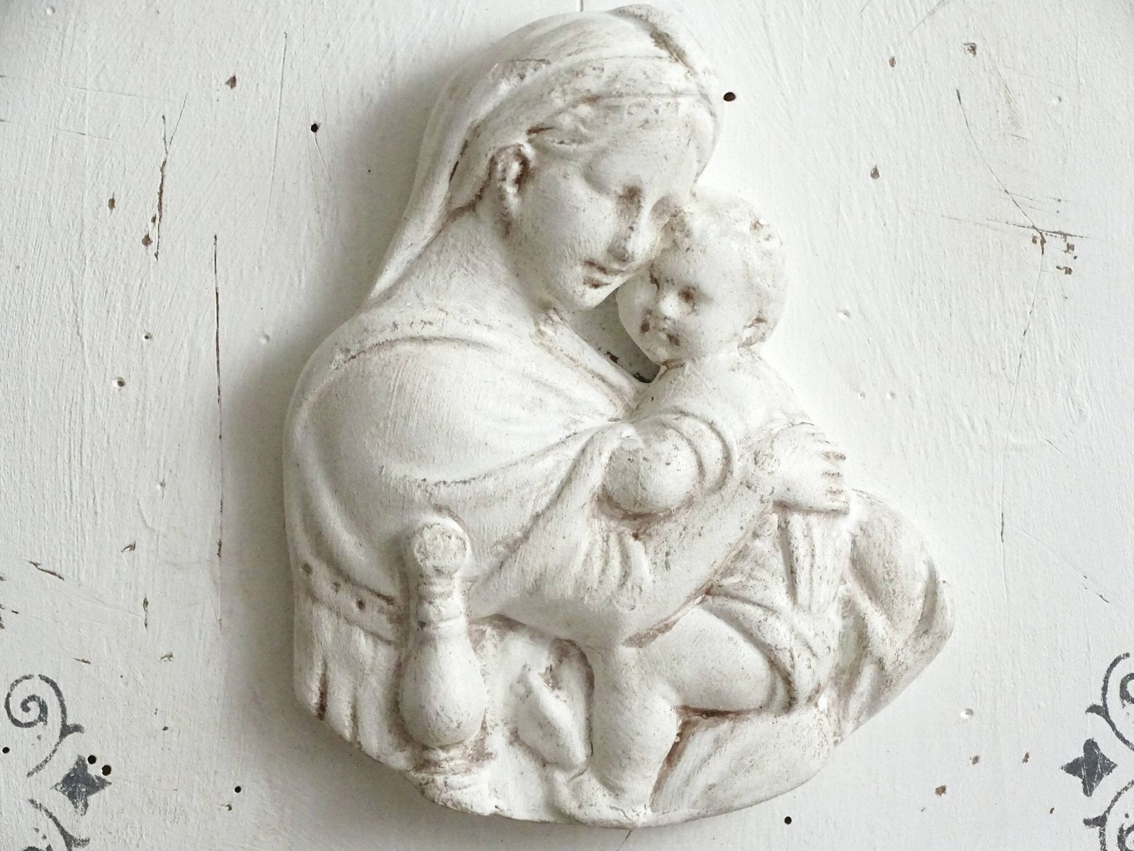 White Wood Wall Plaque Of Plaster Mother And Child, Shabby Chic Wall Statuary photo furniture