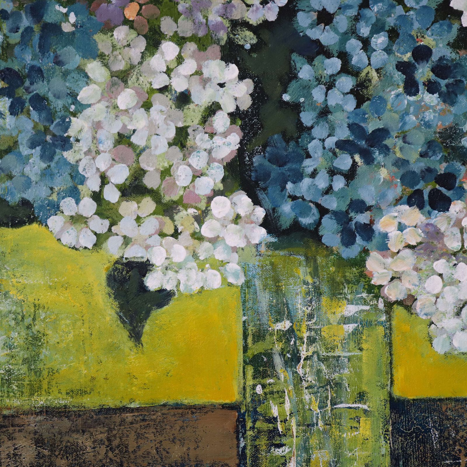French 1976 Hydrangea Still Life Oil Painting – Contemporary Floral Elegance photo buy