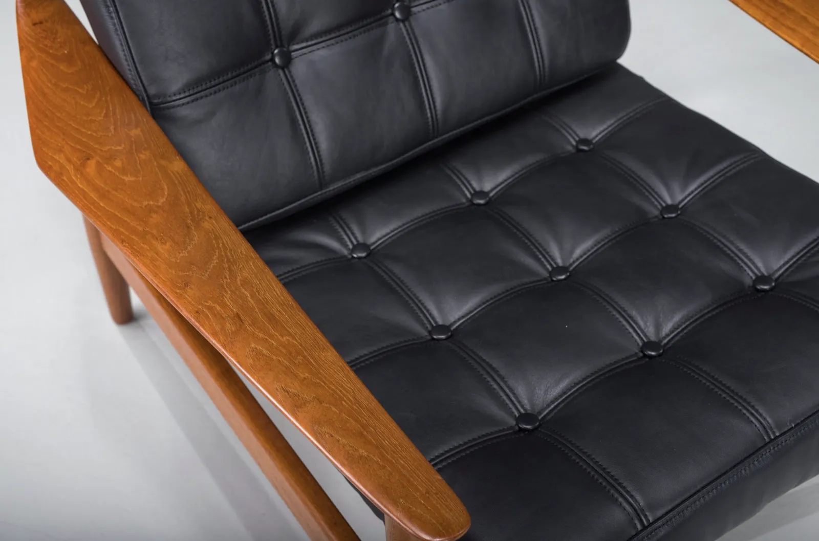 photo for sale Mid Century Modern Fd 164 Armchair In Teak And Black Leather By Arne Vodder For Cado, Denmark, 1960s