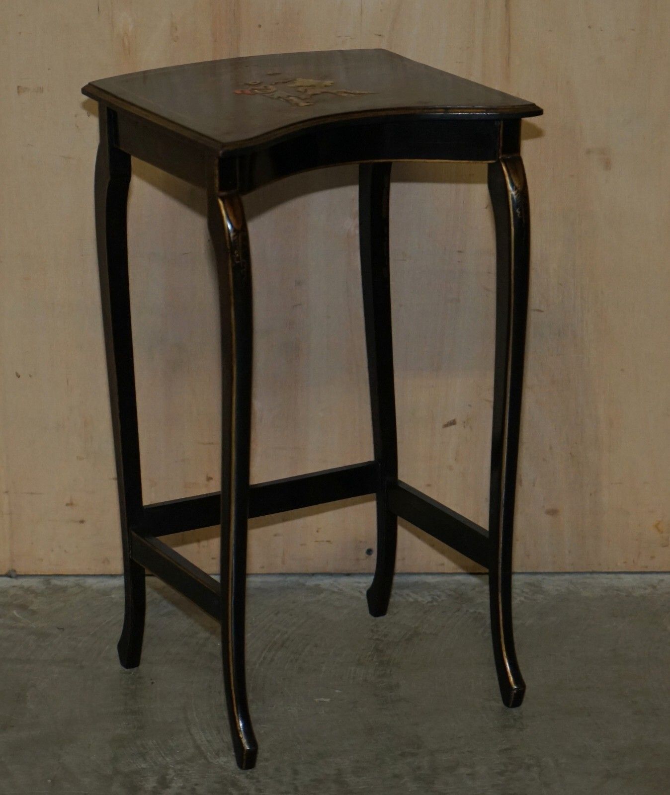 photo buy Nest Of Three Circa 1900 Chinese Chinoiserie Lacqurered Side Kidney Tables