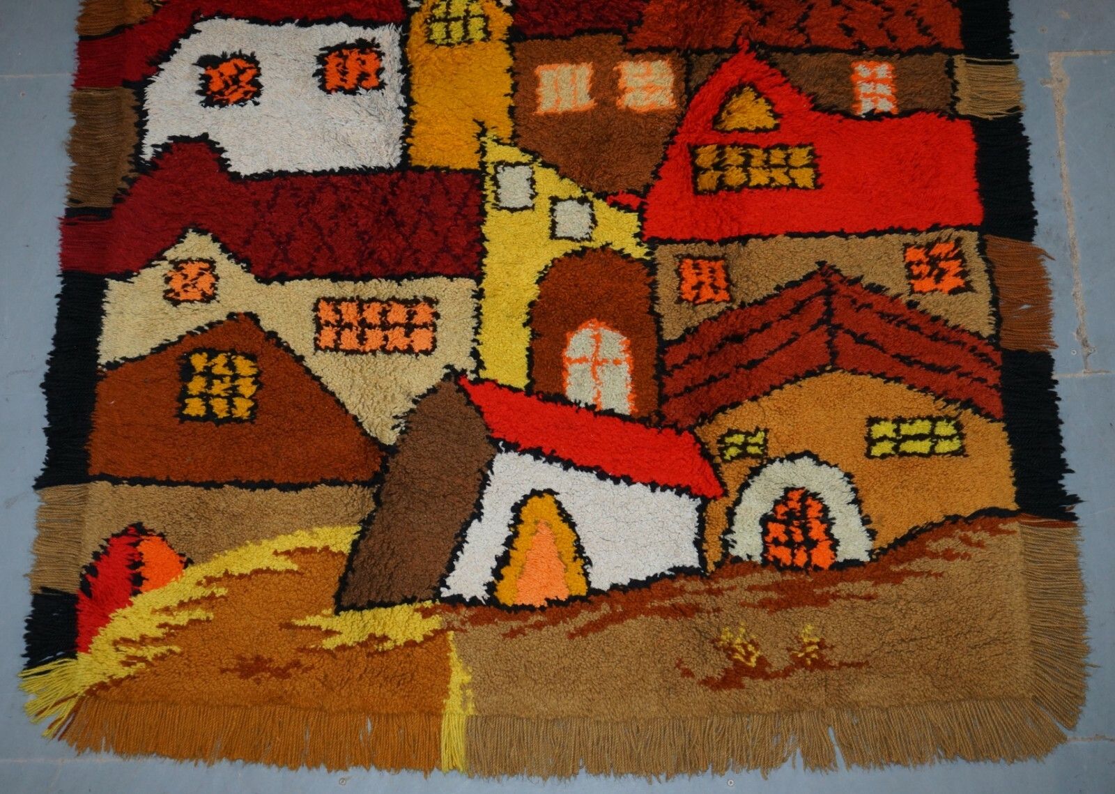 Stunning Large Shag Pile Rug Depicting Houses In The Style Of L.S Lowry photo Textiles