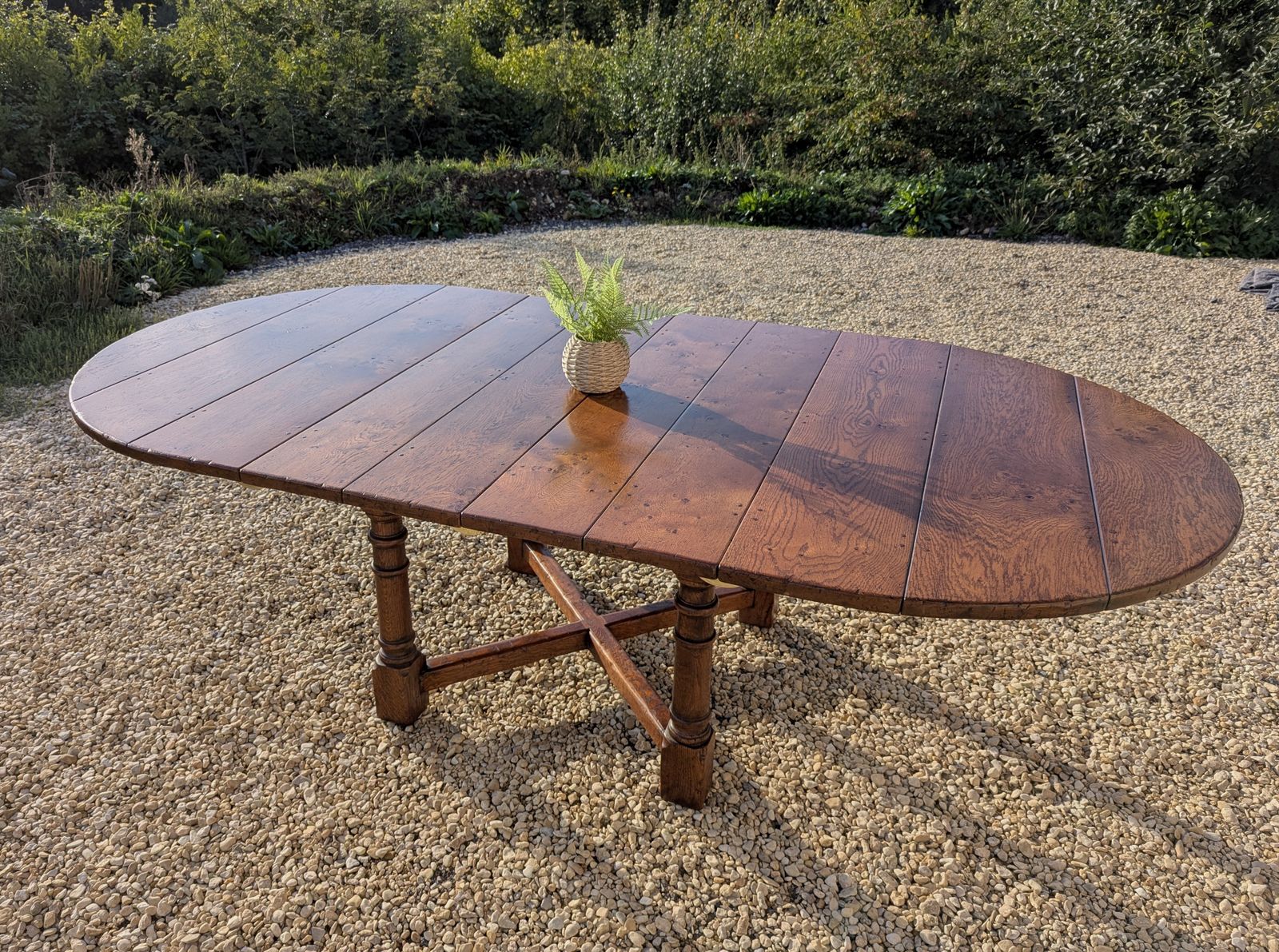 photo vintage Heavy Pippy Oak Extending Table   Batheaston Furniture  Seats 10 12   Oval