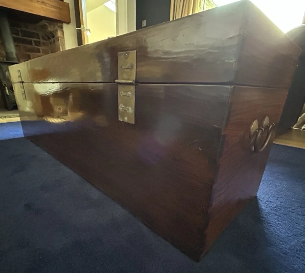 photo vinterior Vintage Camphor Wood Brass Campaign Trunk Chest Box Coffee Table