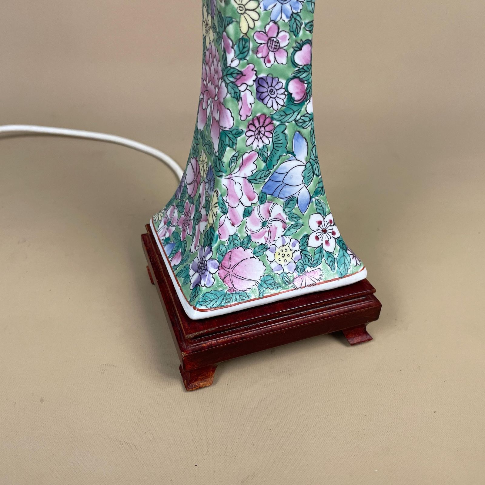 Vintage Ceramic Floral Patterned Lamp Bedside Table Light Square Vase Pottery Antique Pattern Hand Painted Gold Candle Wooden Wood Oriental photo 95.0