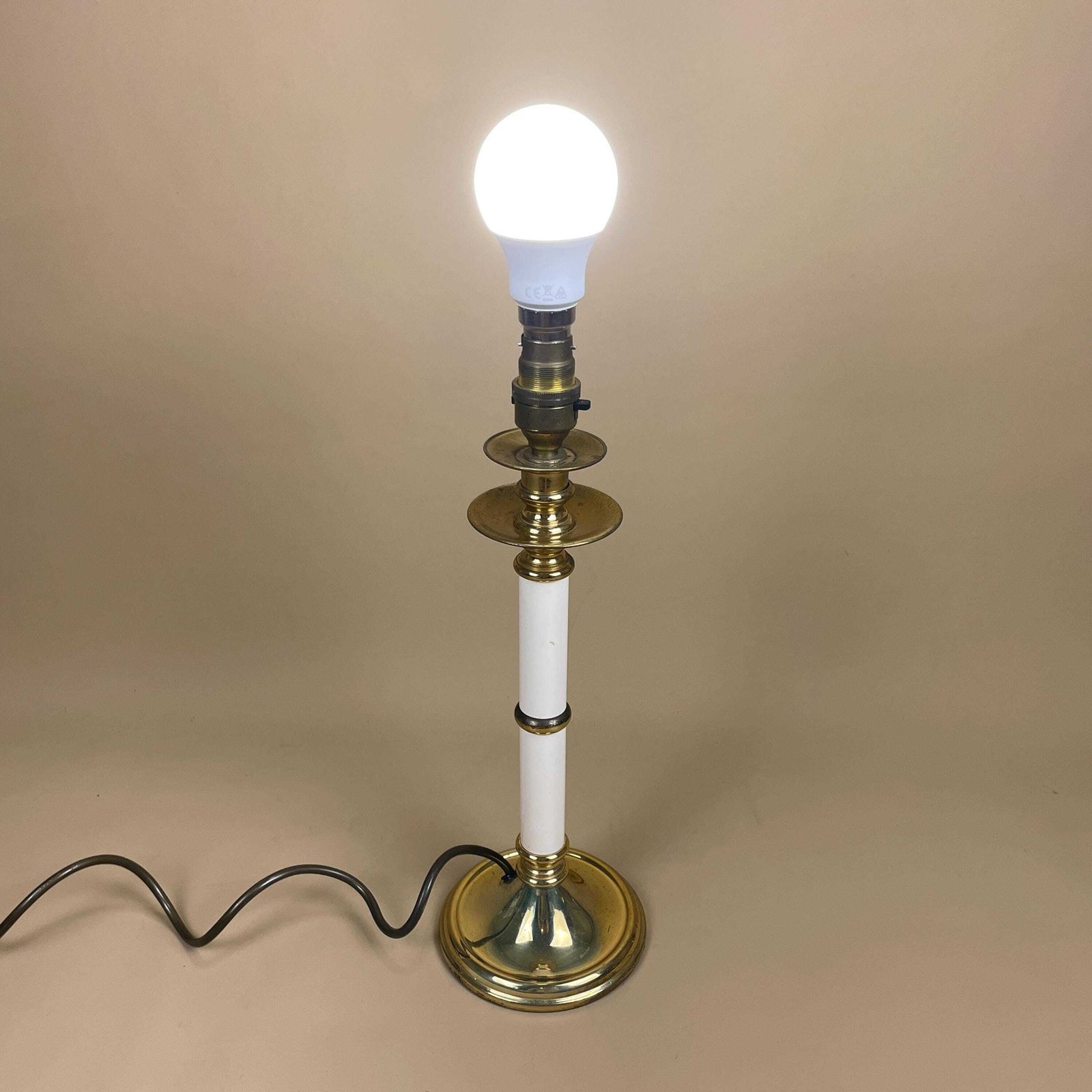 Vintage Ceramic White Lamp Gold Brass Metal Base Bedside Table Light Vase Ornate Round Base Antique Cottage Classic Column Pillar photo vintage