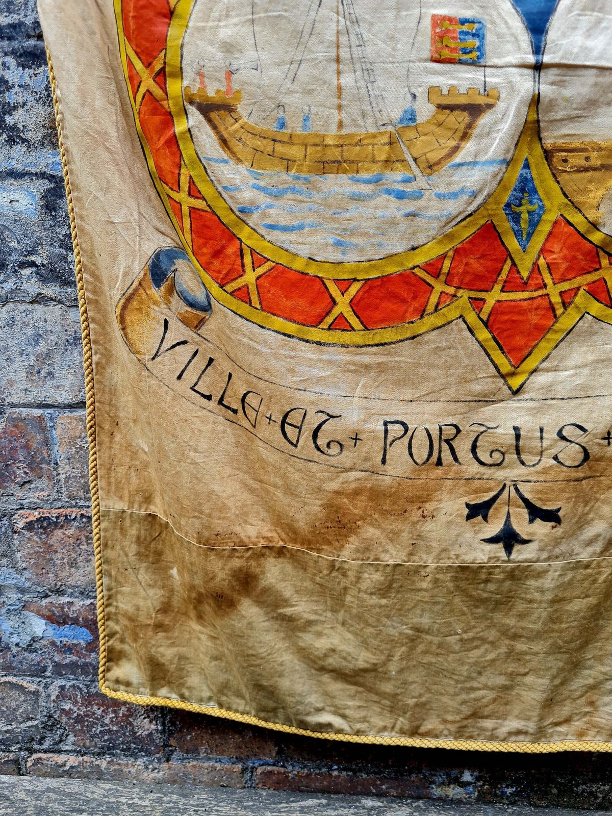 Art Antique 19th Century Large Silk Banner "Ville Et Portus Dovor." photo