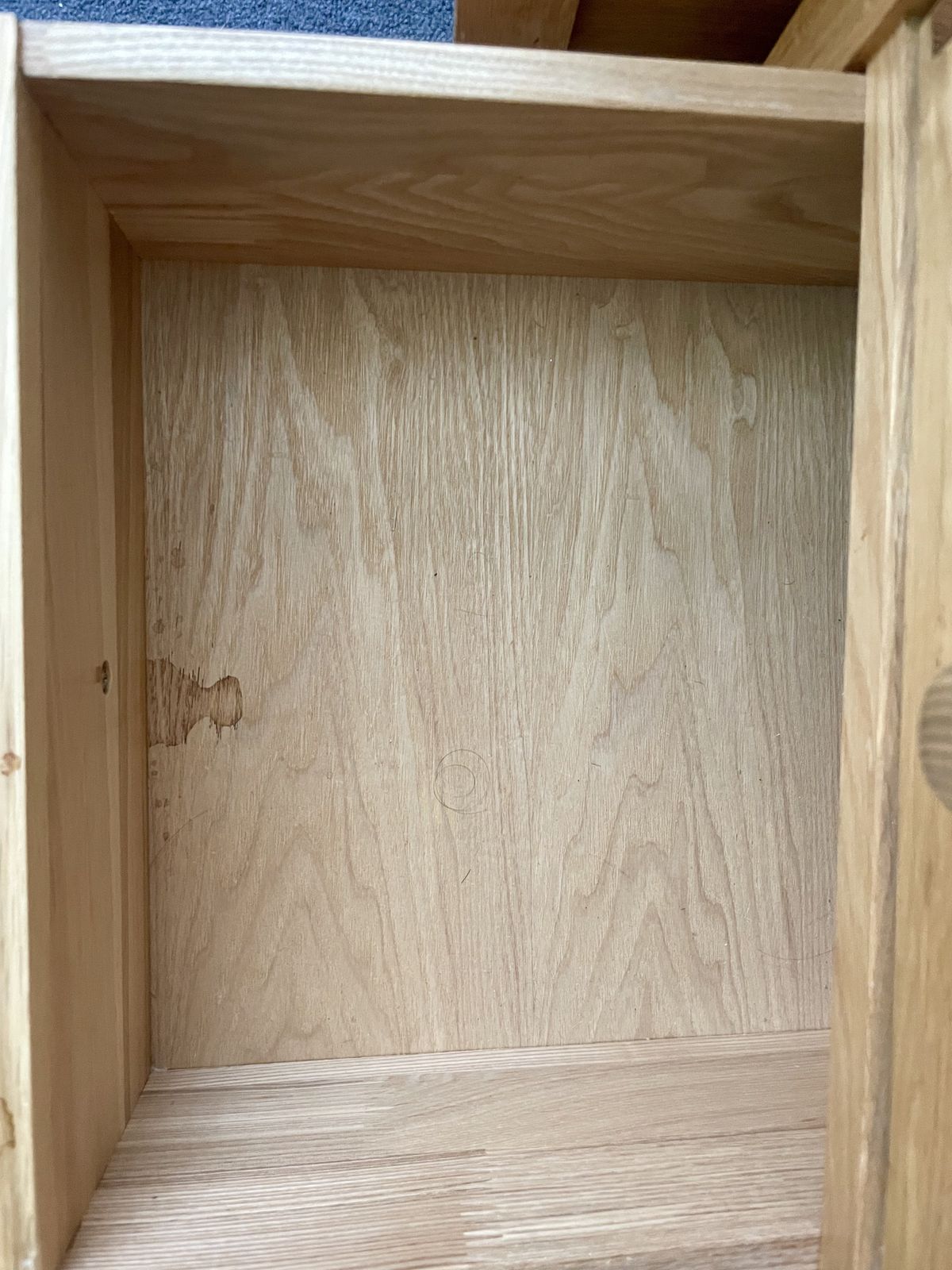 photo furniture Willis & Gambier Chest Of Drawers, Tallboy And Bedside Table In White Oak