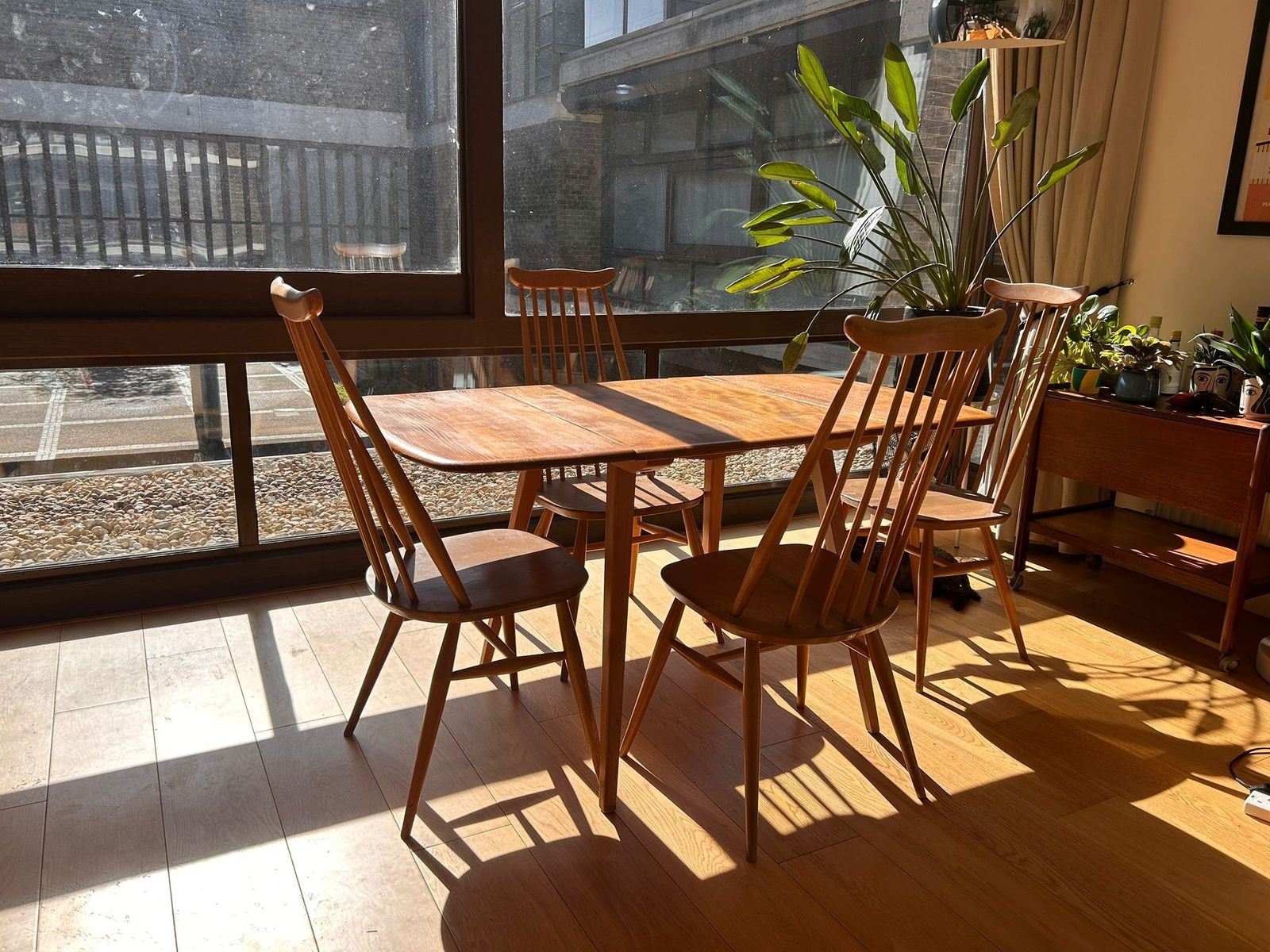 Ercol Blue Label Dining Set With 2 Leaf Table And Four Goldsmith Chairs photo Furniture