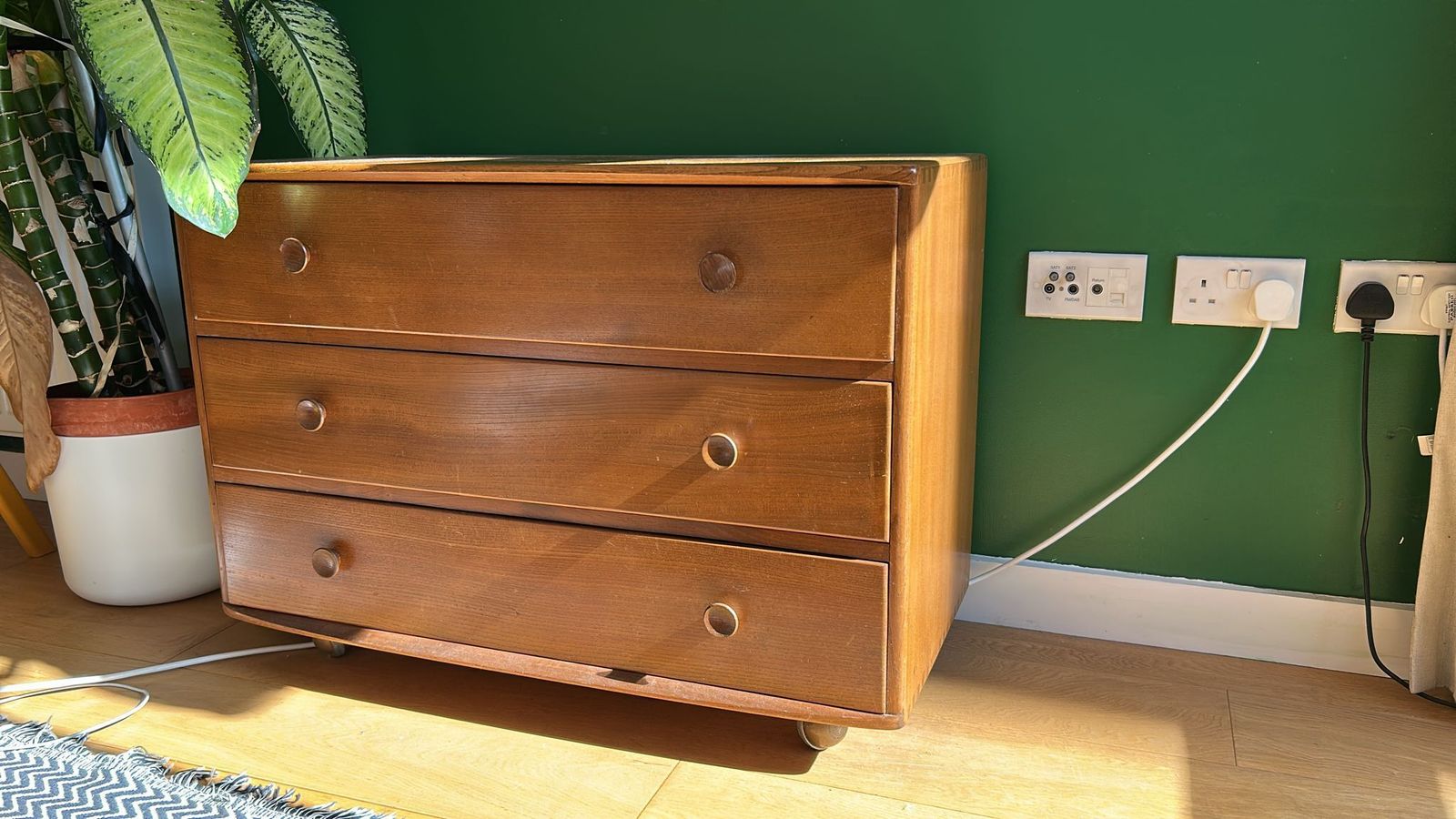 Ercol Chest Of Drawers