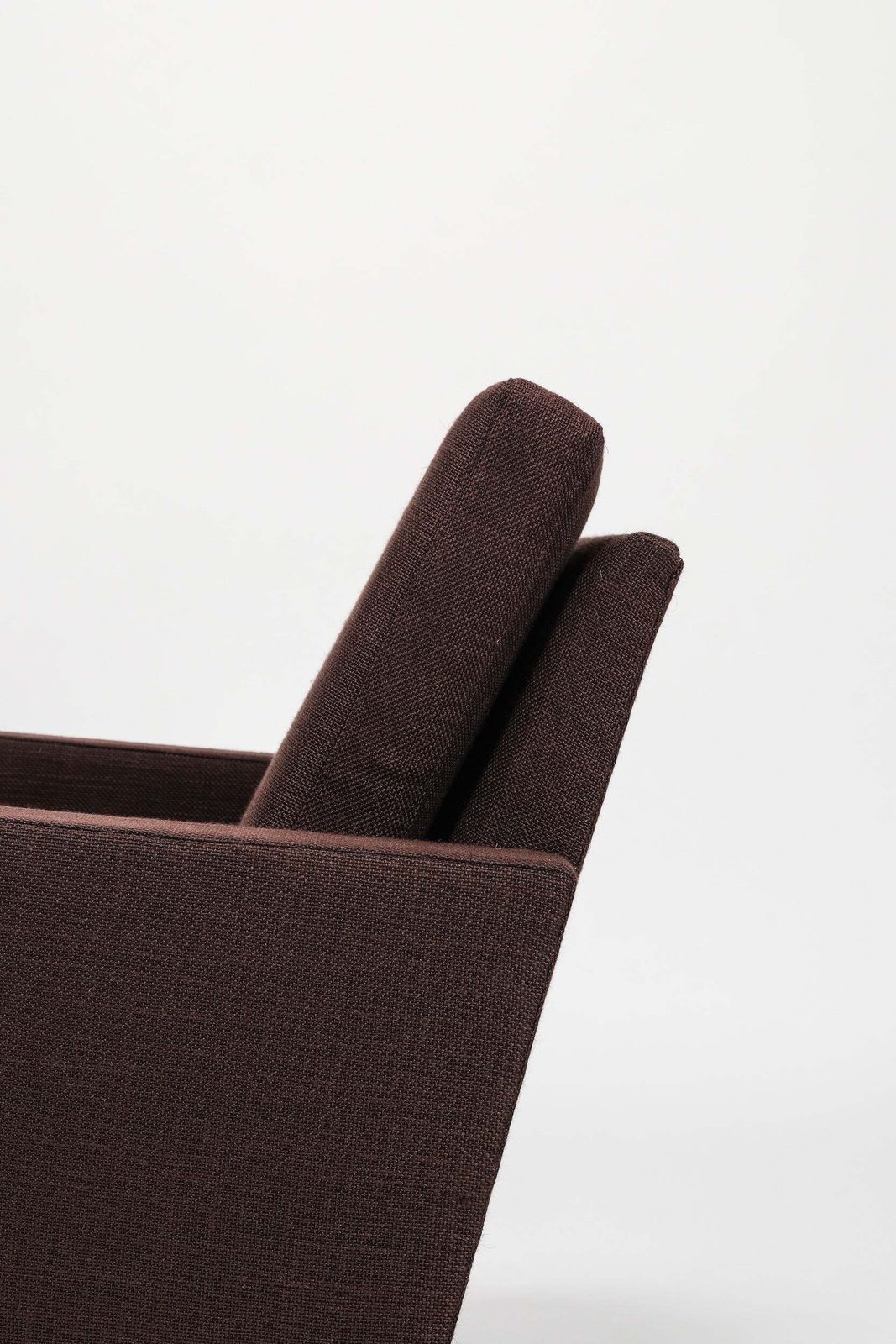 photo furniture George Nelson, Hermann Miller Italy, "Loose Cushion" Armchair, USA, 50s
