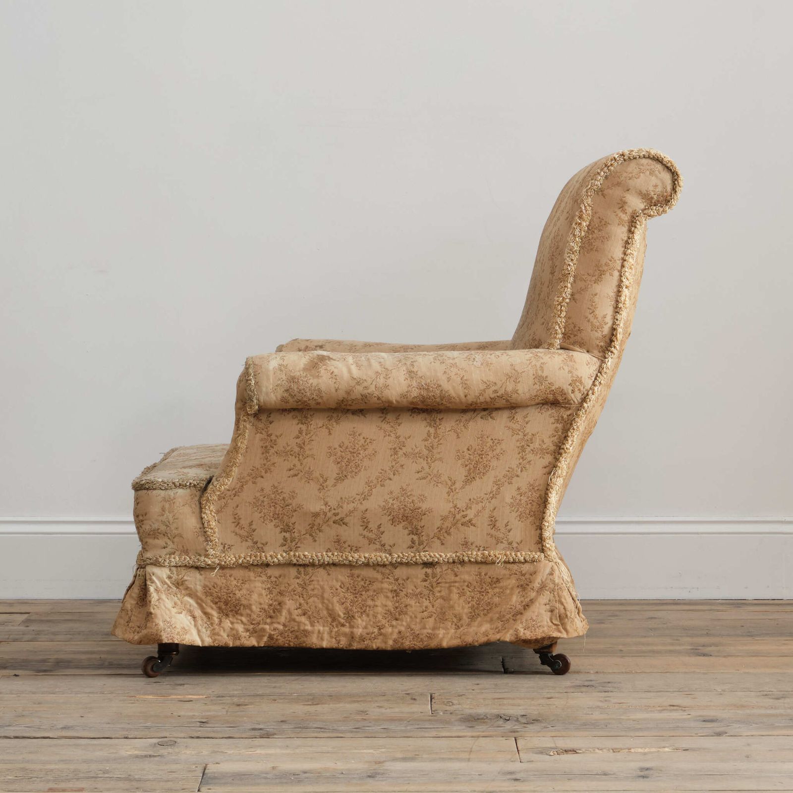19th Century Howard Style Country House Armchair photo vinterior