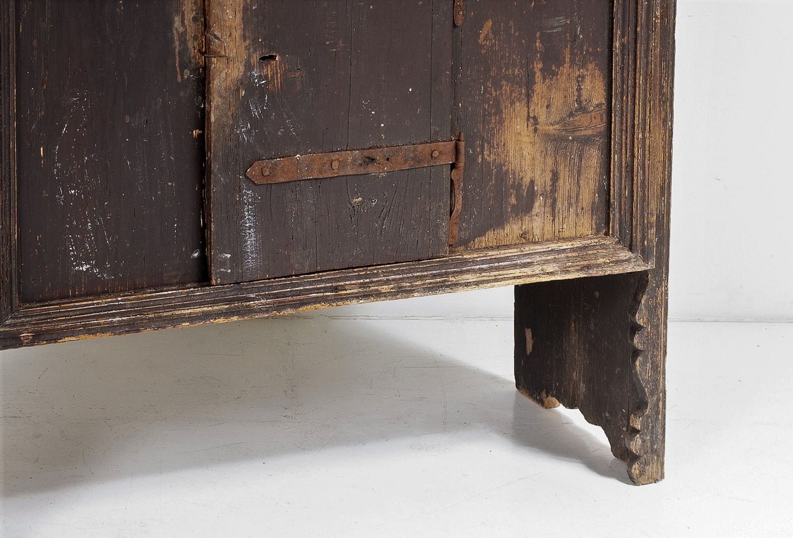 Primitive Rustic European Farmhouse Kitchen Dresser Unit With Storage Shelves photo Furniture
