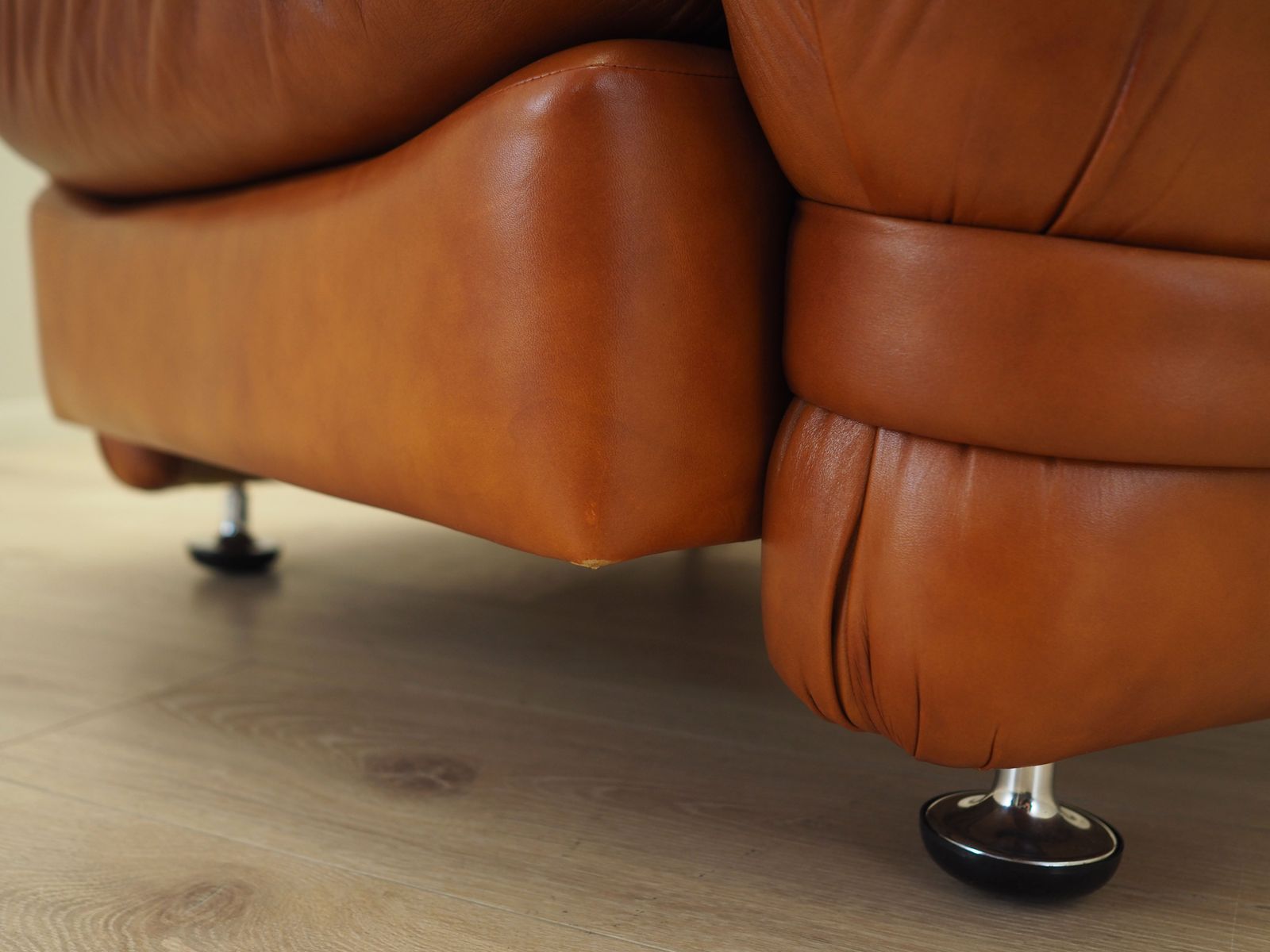 photo vintage Leren Fauteuil, Italiaans Design, Ca. Jaren 1970, Productie: Italië