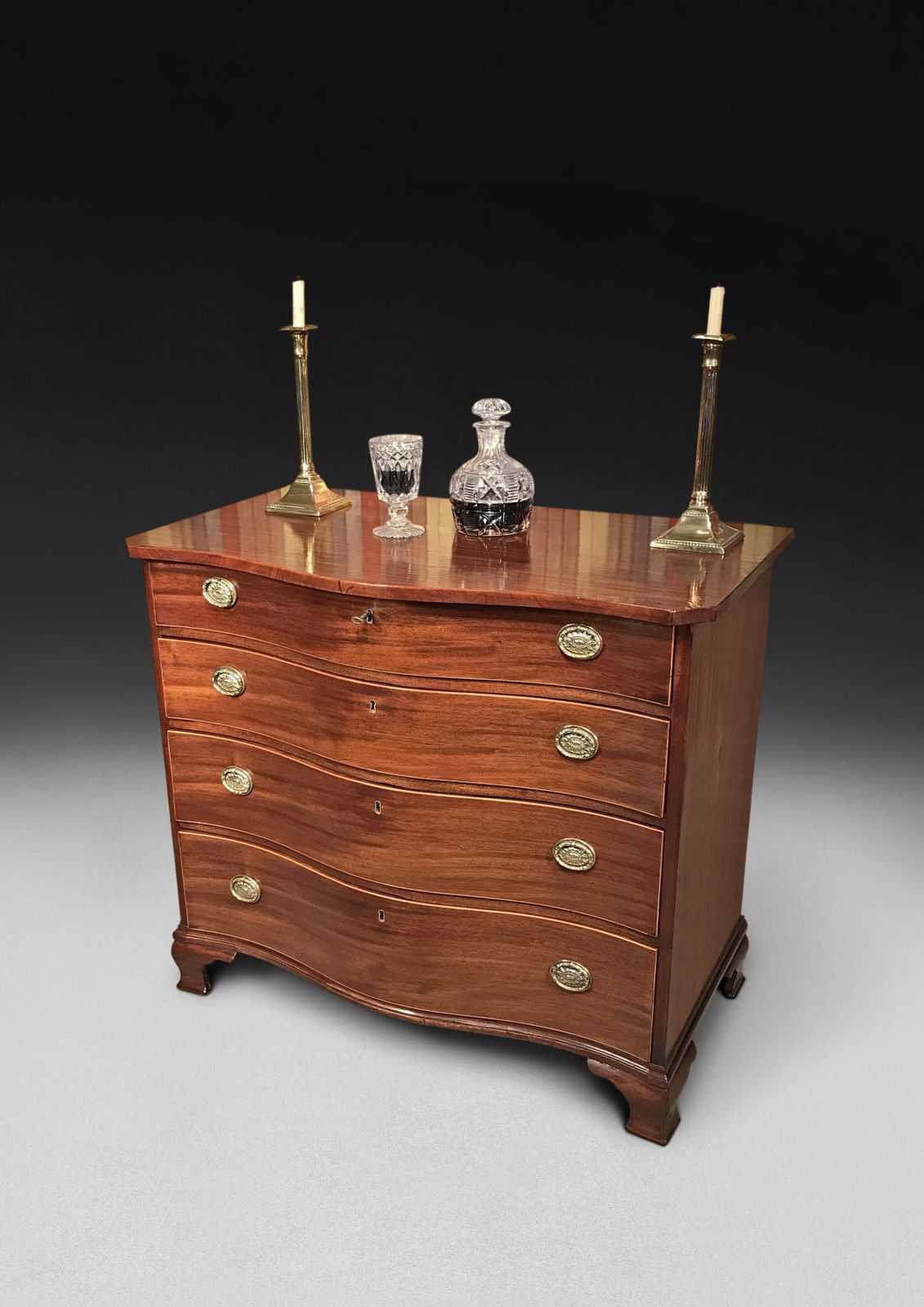 George III Period Mahogany Serpentine Fronted Chest Of Four Drawers photo vinterior
