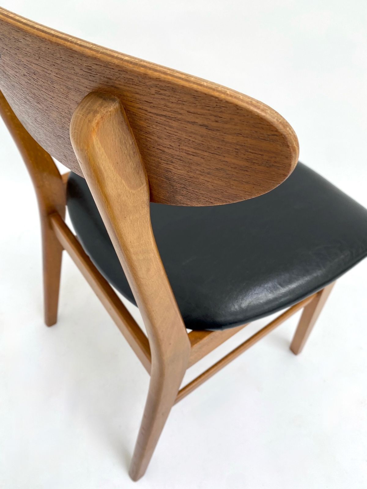 Danish Farstrup Model 210 Set Of 6 Teak And Black Vinyl Dining Chairs Mid Century 1960s photo 1450.0