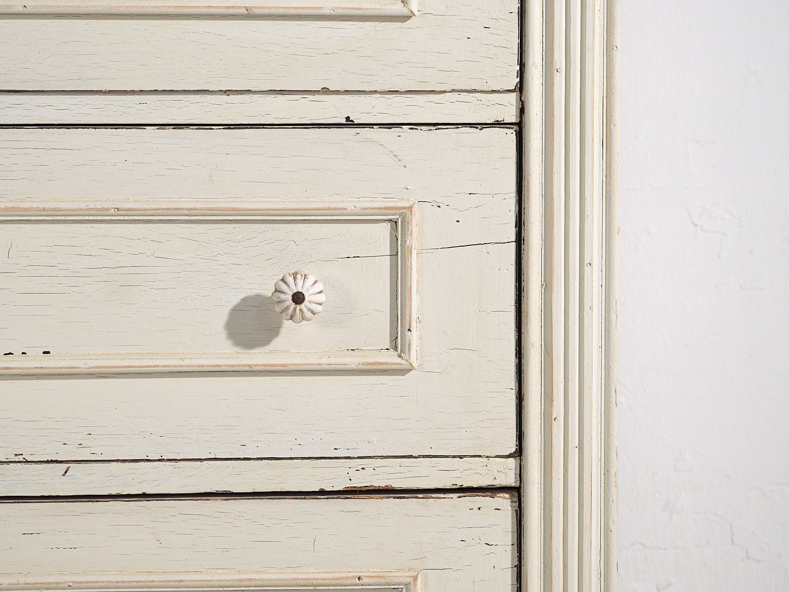 Antique White Chest Of Drawers (C.1920) #40 photo vinterior