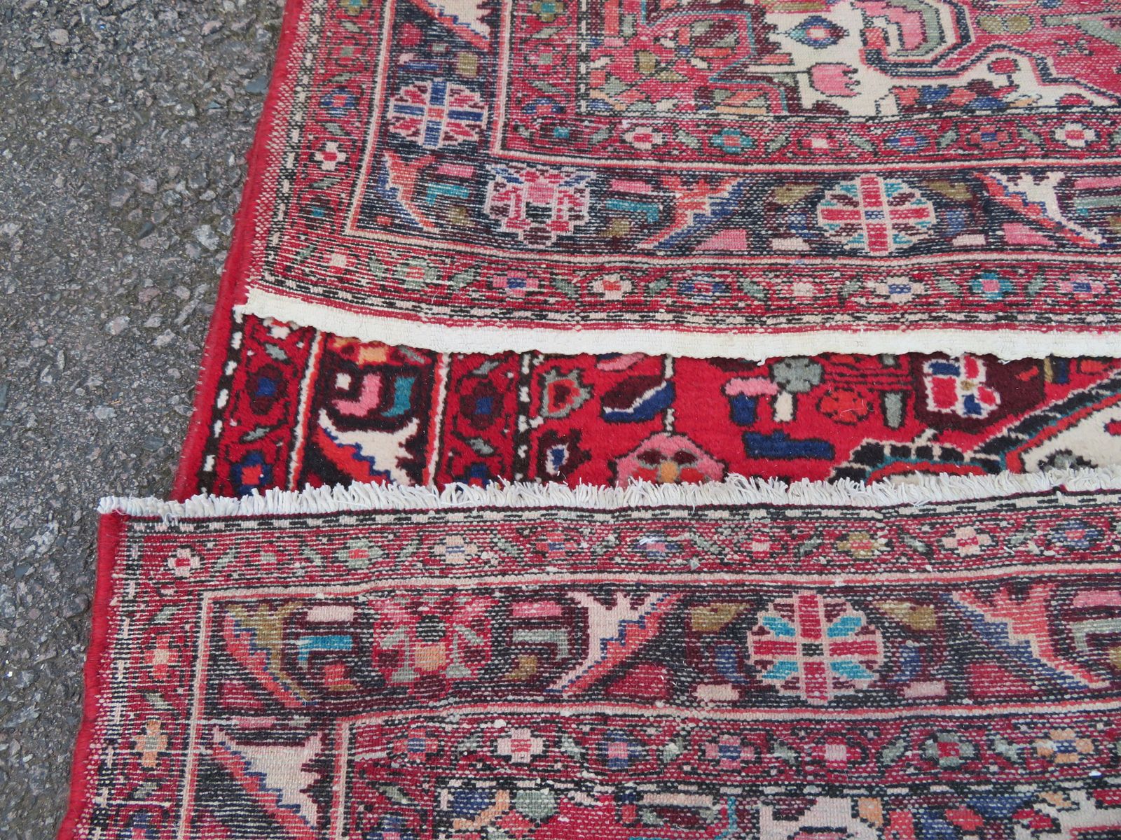 photo vintage Hamadan Kelleh Carpet Large Sized Rug. 320cm X 163cm.