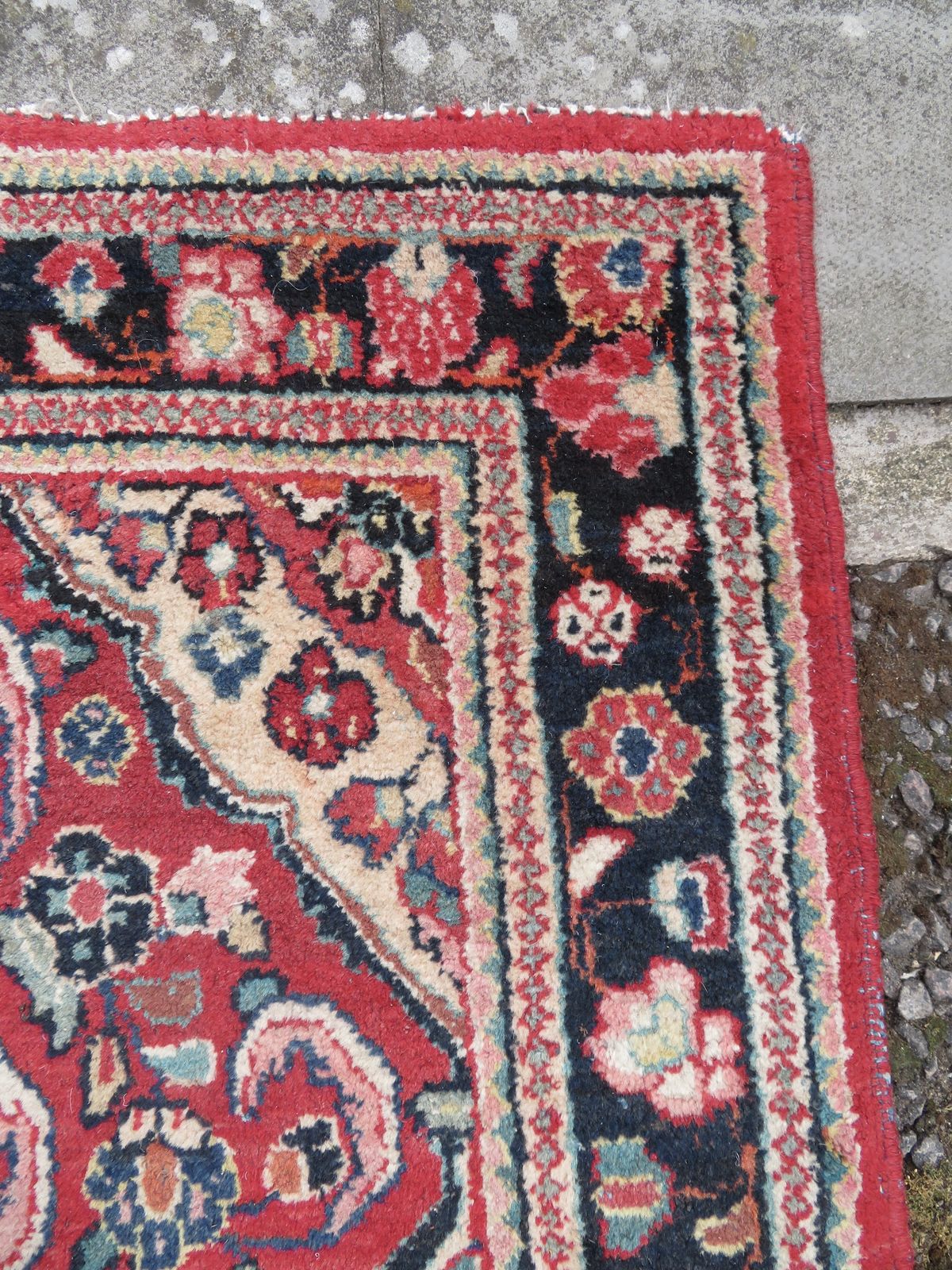Old Mahal Village Rug. 208cm X 134cm. photo vintage