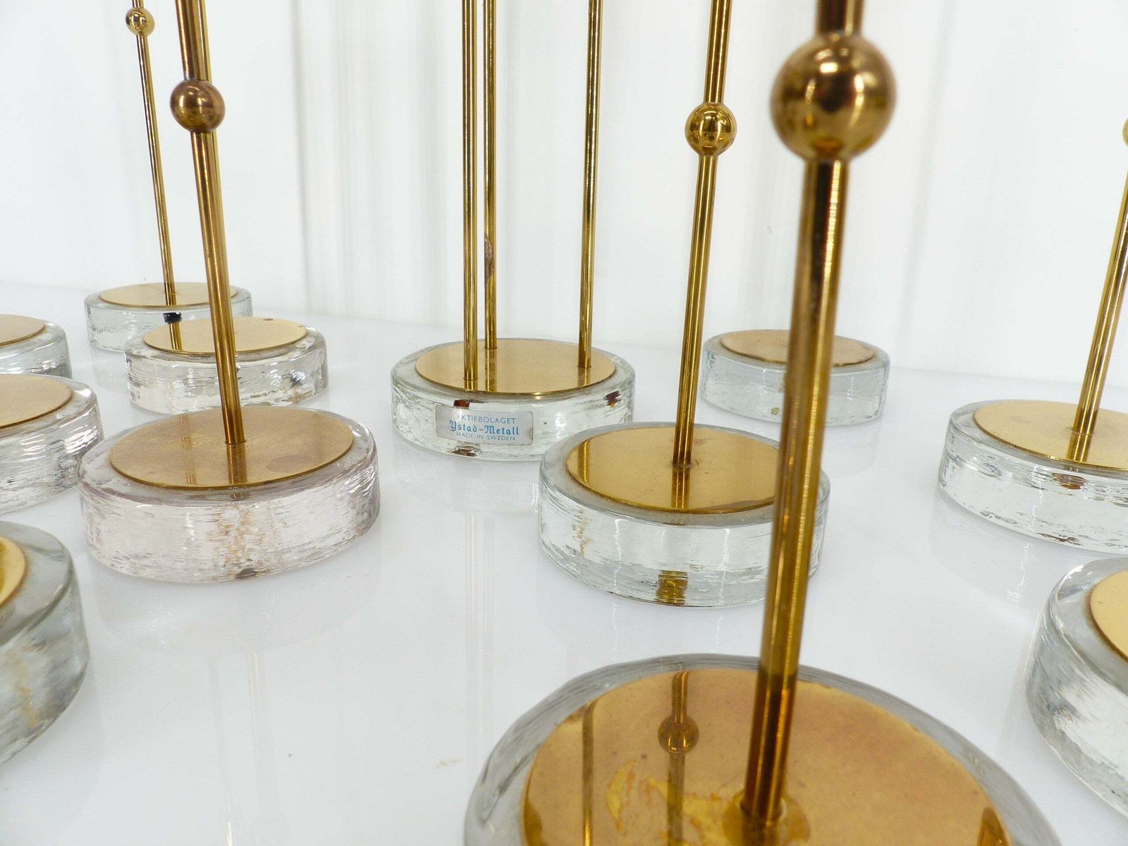 photo furniture Set Of 15 Scandinavian Candlesticks In Brass And Glass, Gunnar Ander, Ystad Metall, Sweden 1960