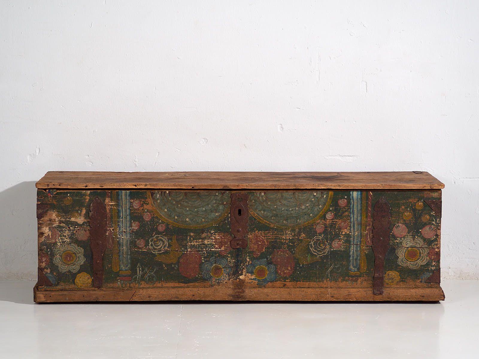 Antique Hand Painted Trunk With Floral Motifs (Year 1869) #98 photo vinterior