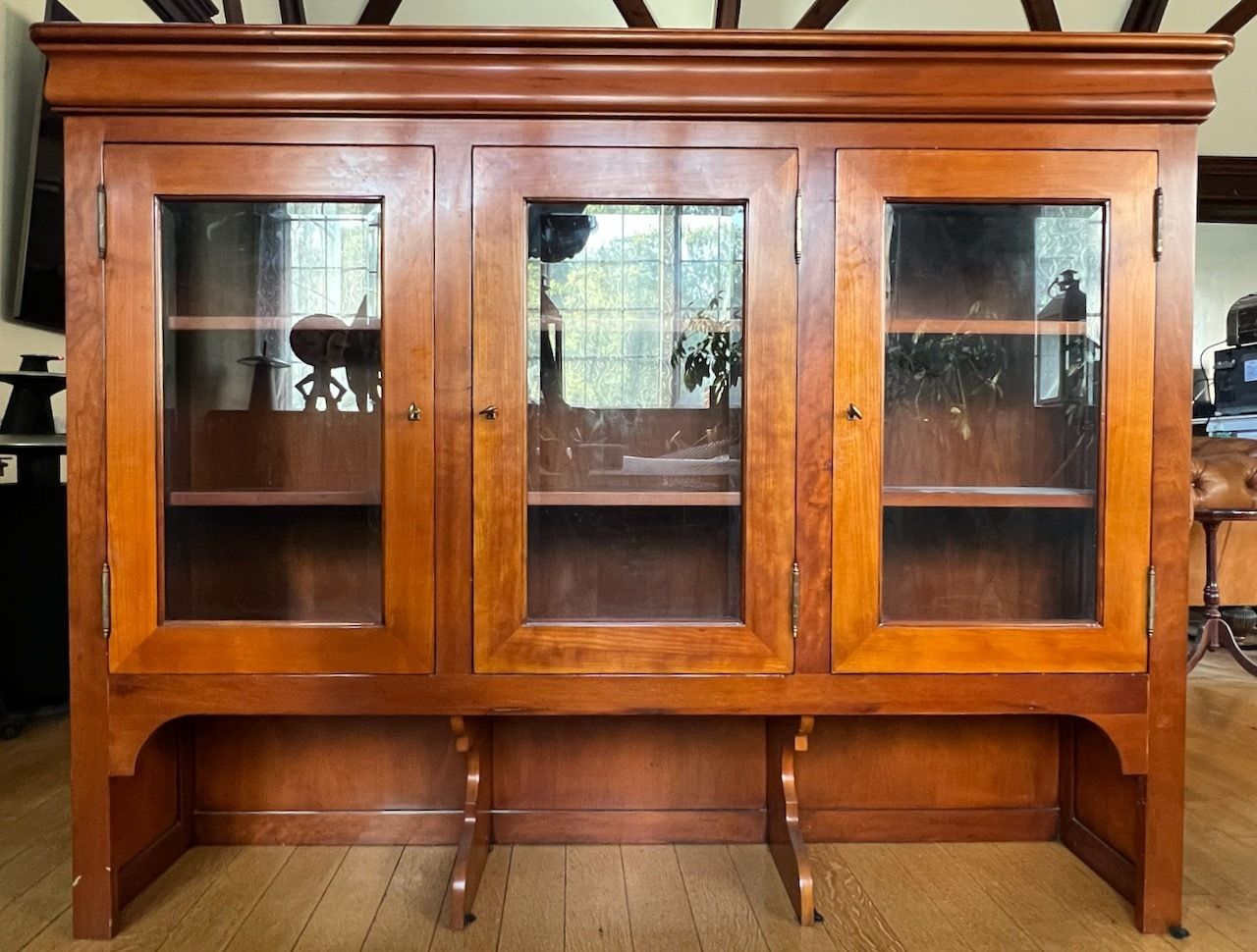 Multiyork Welsh Dresser (Hutch) In Indian Rosewood