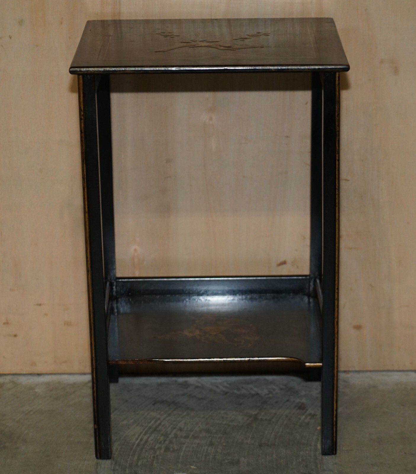 photo vinterior Nest Of Three Circa 1900 Chinese Chinoiserie Lacqurered Side Tables Hand Painted