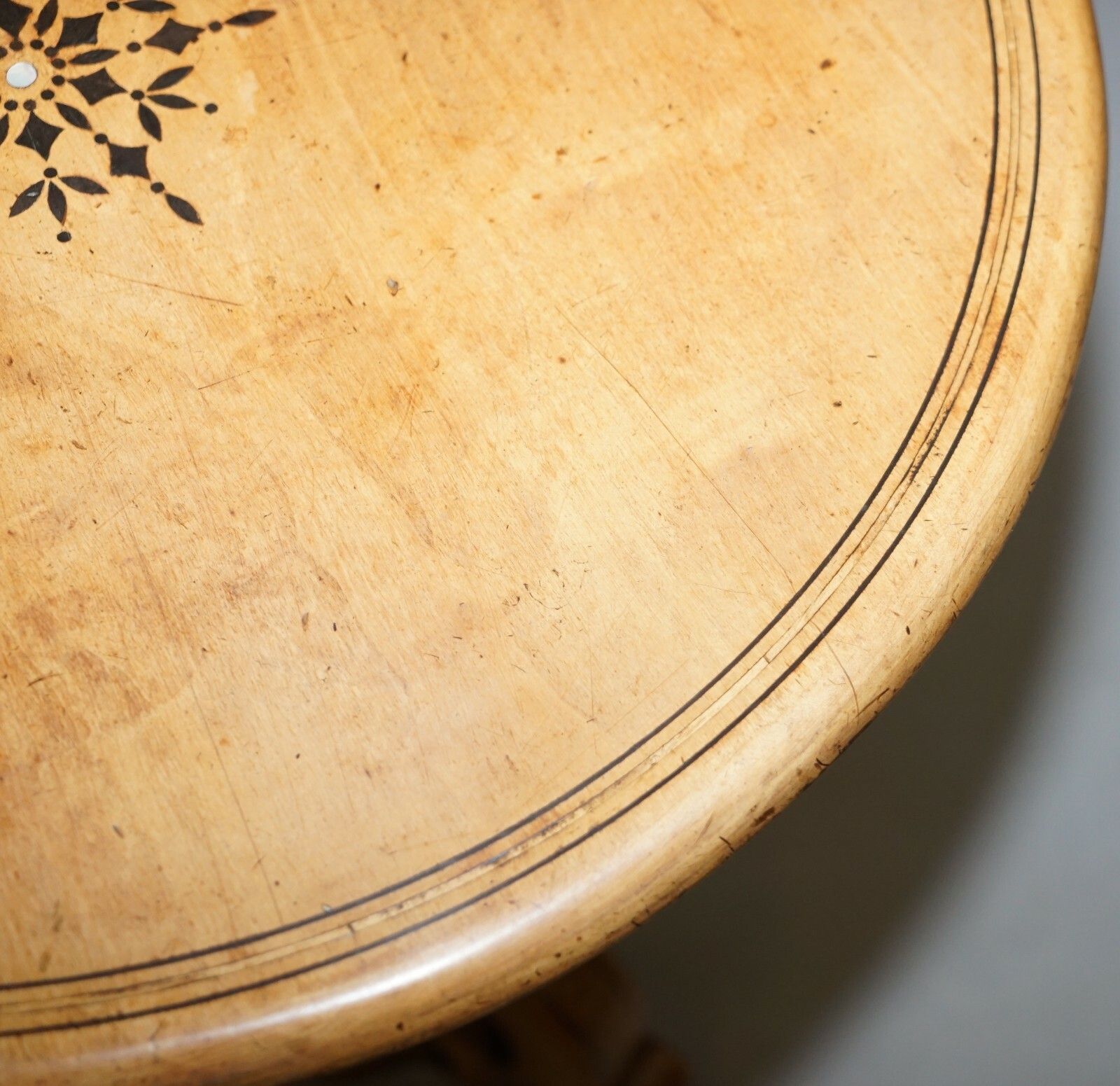 Victorian Sycamore Wood Mother Of Pearl Inlay Round Tilt Top Occasional Table photo 950.0