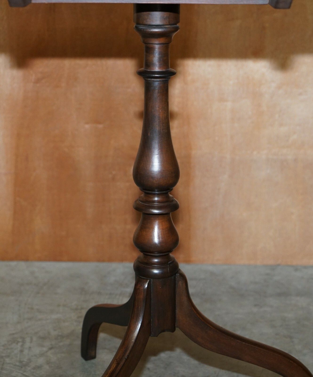 Lovely Circa 1840 1860 English Mahogany Tilt Top Side Occasional Tripod Table photo vinterior