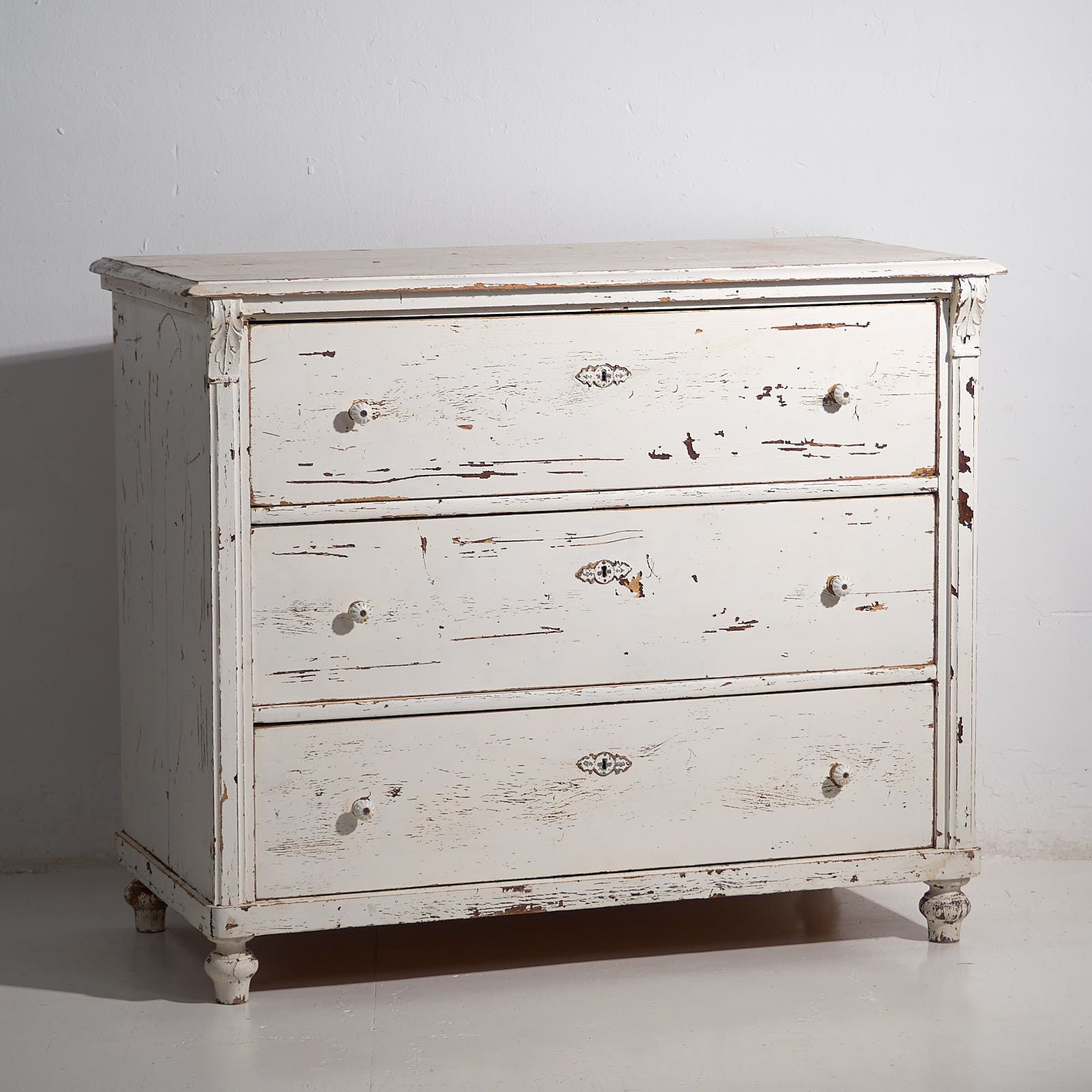 Antique White Chest Of Drawers (C.1920) #26