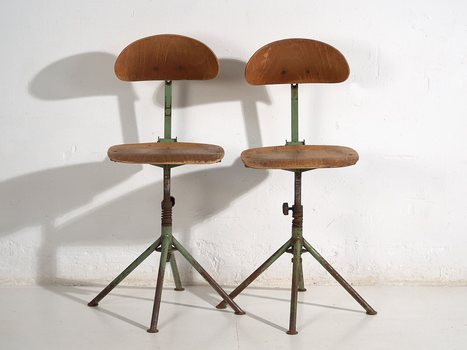 Vintage Swivel Chairs (C.1950). Set Of 4 Pieces #2 photo 771.0