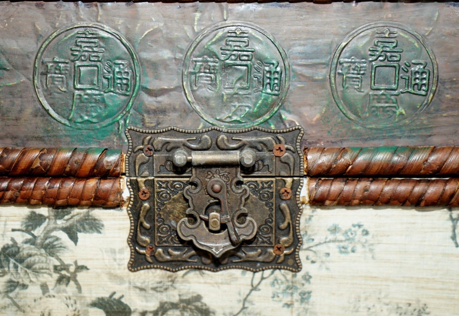 Lovely Vintage Chinese Wine Side Table Cabinet With Bottle & Glass Storage photo 850.0