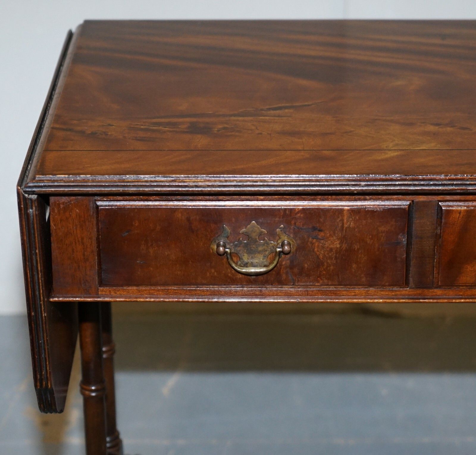 Large Bevan Funnell Extending Flamed Mahogany Side End Lamp Card Table Lion Feet photo 750.0