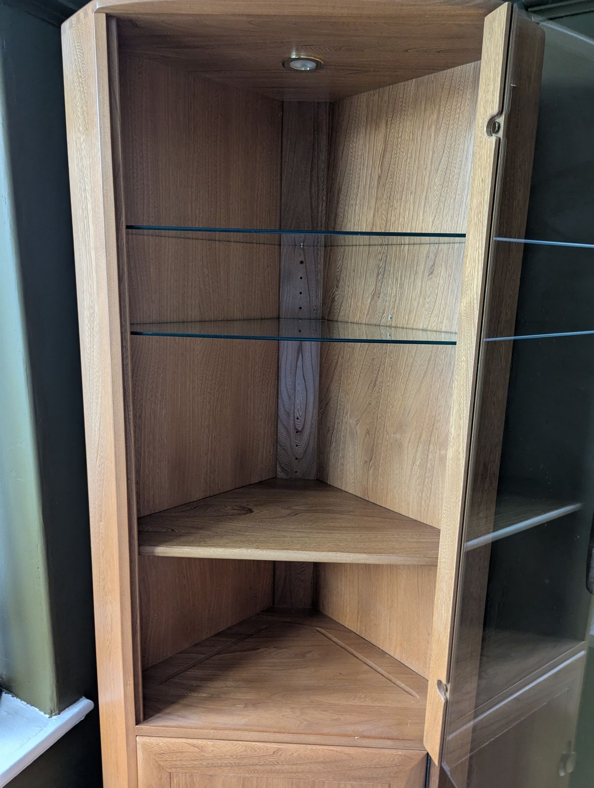 photo furniture Ercol Windsor Corner Unit