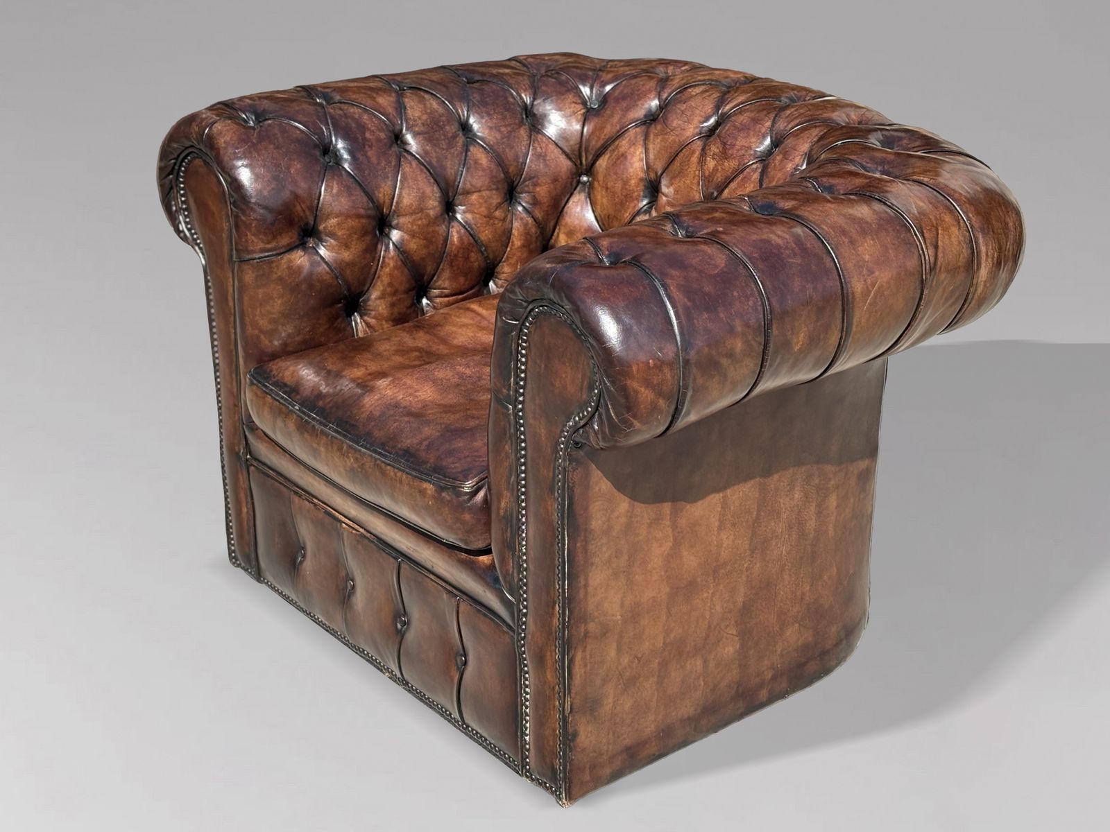 Early 20th Century Brown Leather Chesterfield Armchair photo furniture