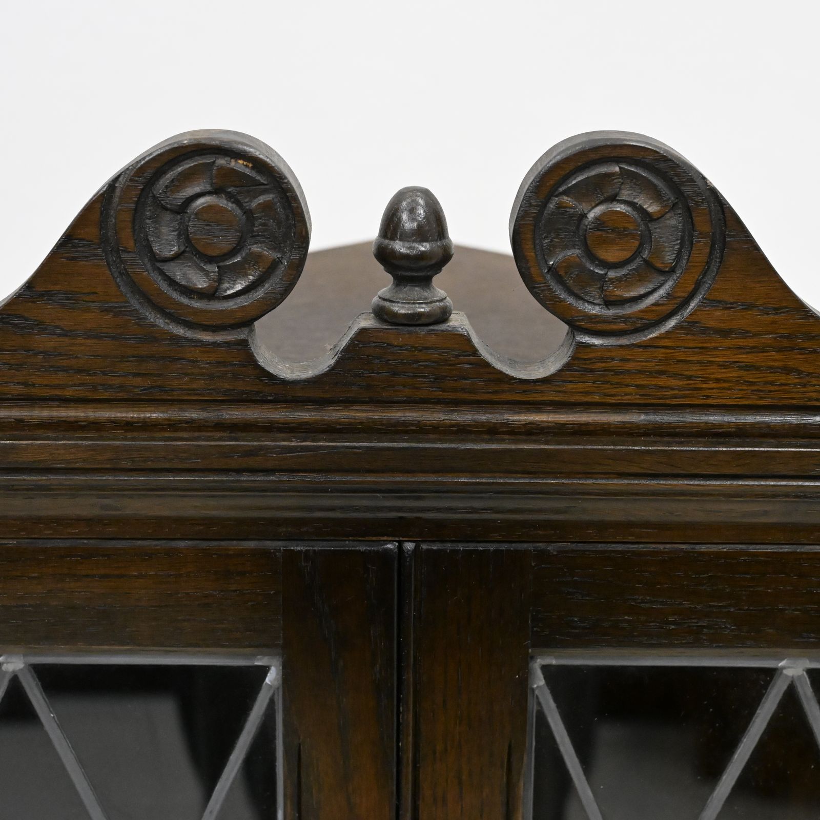 photo vintage Old Charm Hanging Corner Display Cabinet Leaded Glass Model 1914 Free Delivery
