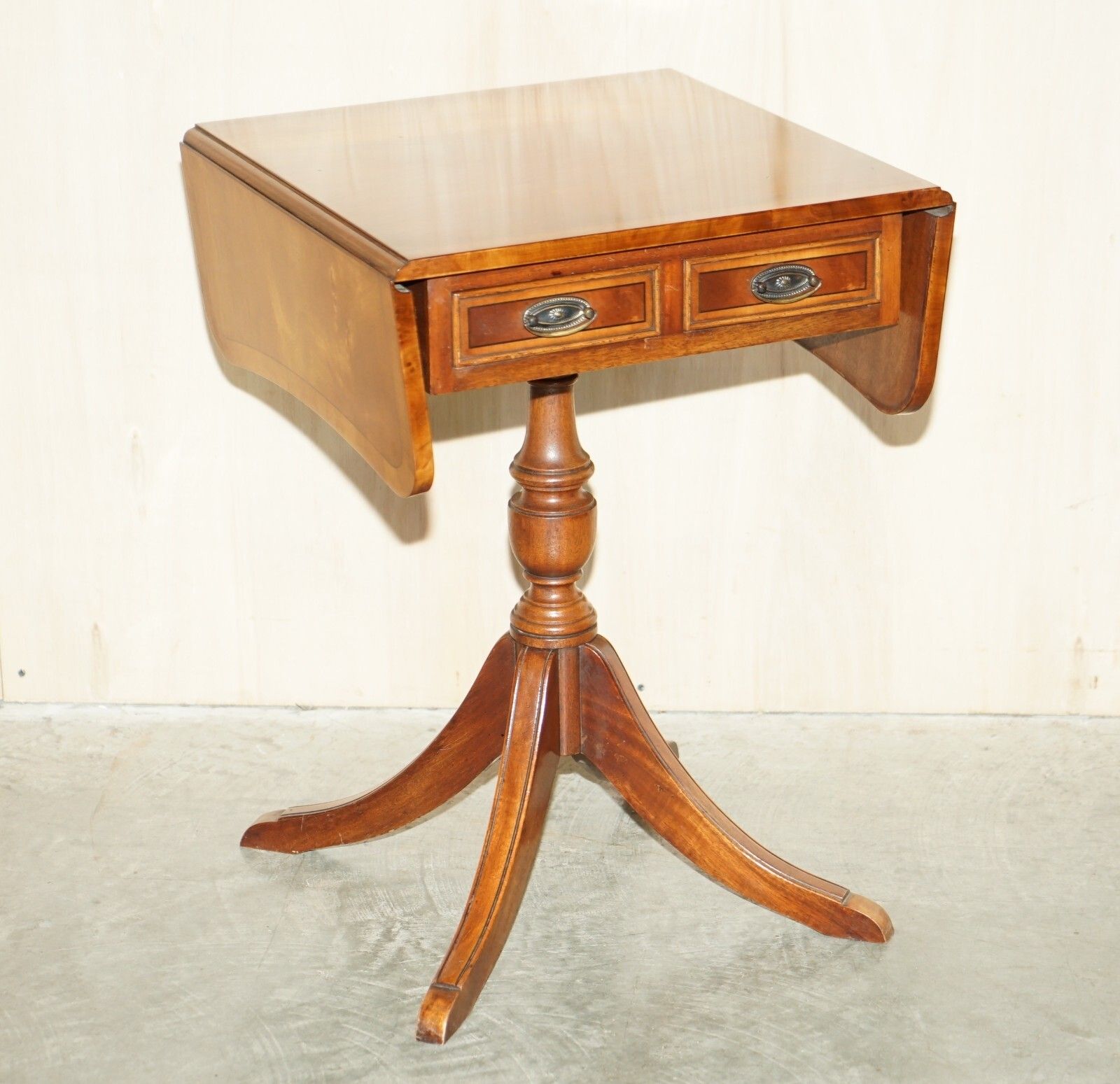 Lovely Bevan Funnell Extending Mahogany Side End Lamp Wine Card Table Wood Top photo furniture