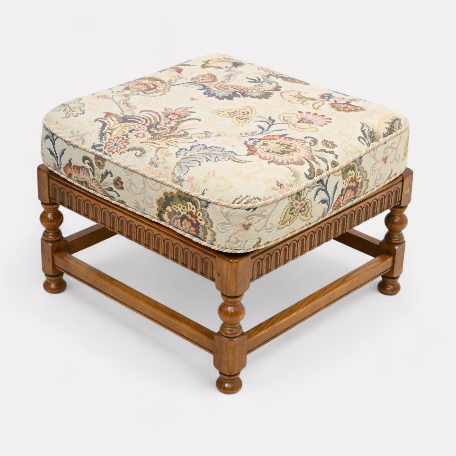 Ercol Extension Footstool Ercol's Golden Dawn Finish Model 882 Free Uk Delivery photo vinterior
