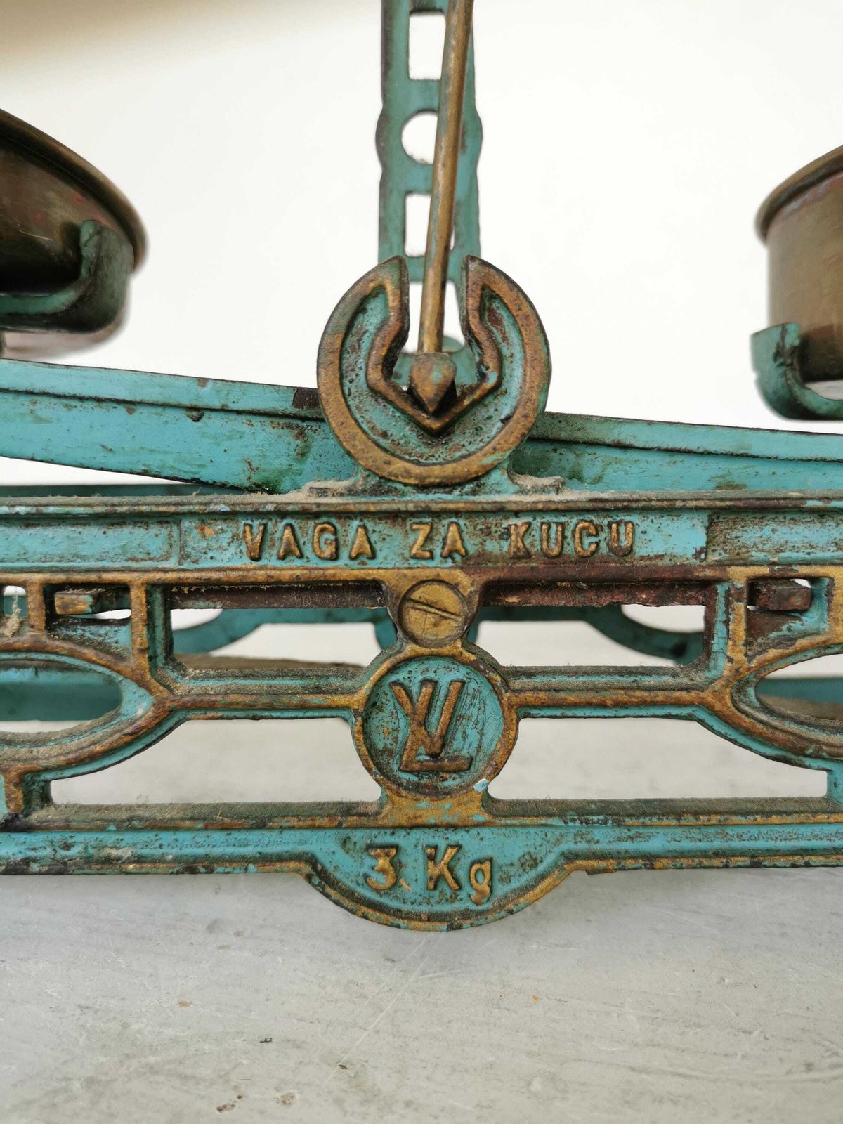 Antique Cast Iron Balance Scale With Brass Pans And Weights / 1960s Yugoslavia photo furniture