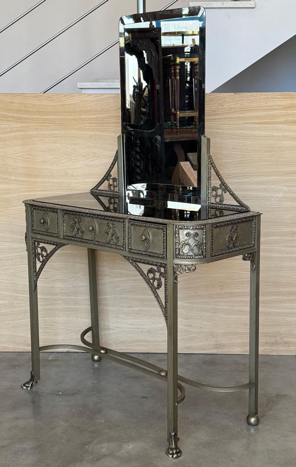 Coiffeuse française en bronze et miroir, XIXe siècle photo vinterior